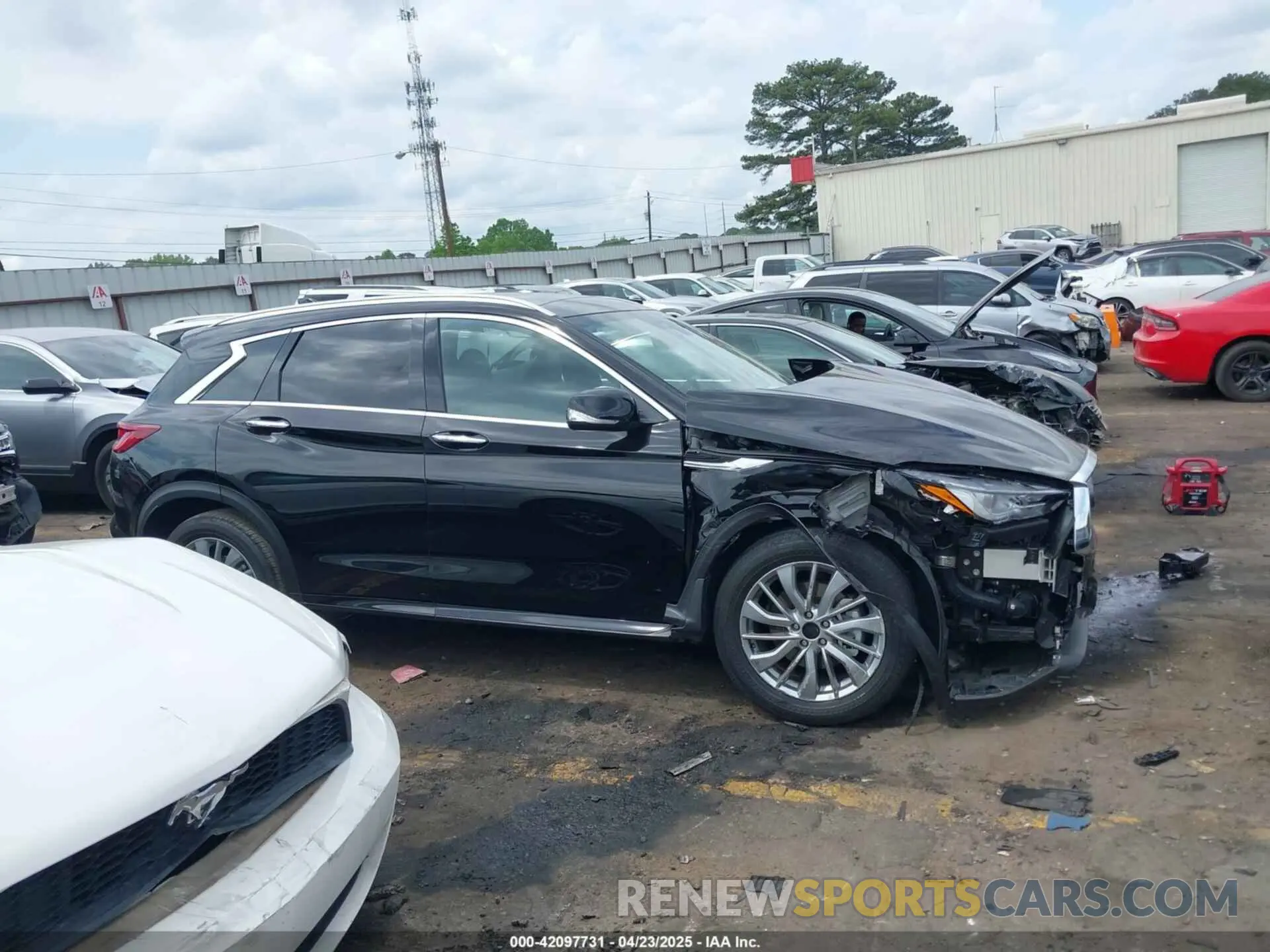 13 Photograph of a damaged car 3PCAJ5BA7PF116022 INFINITI QX50 2023