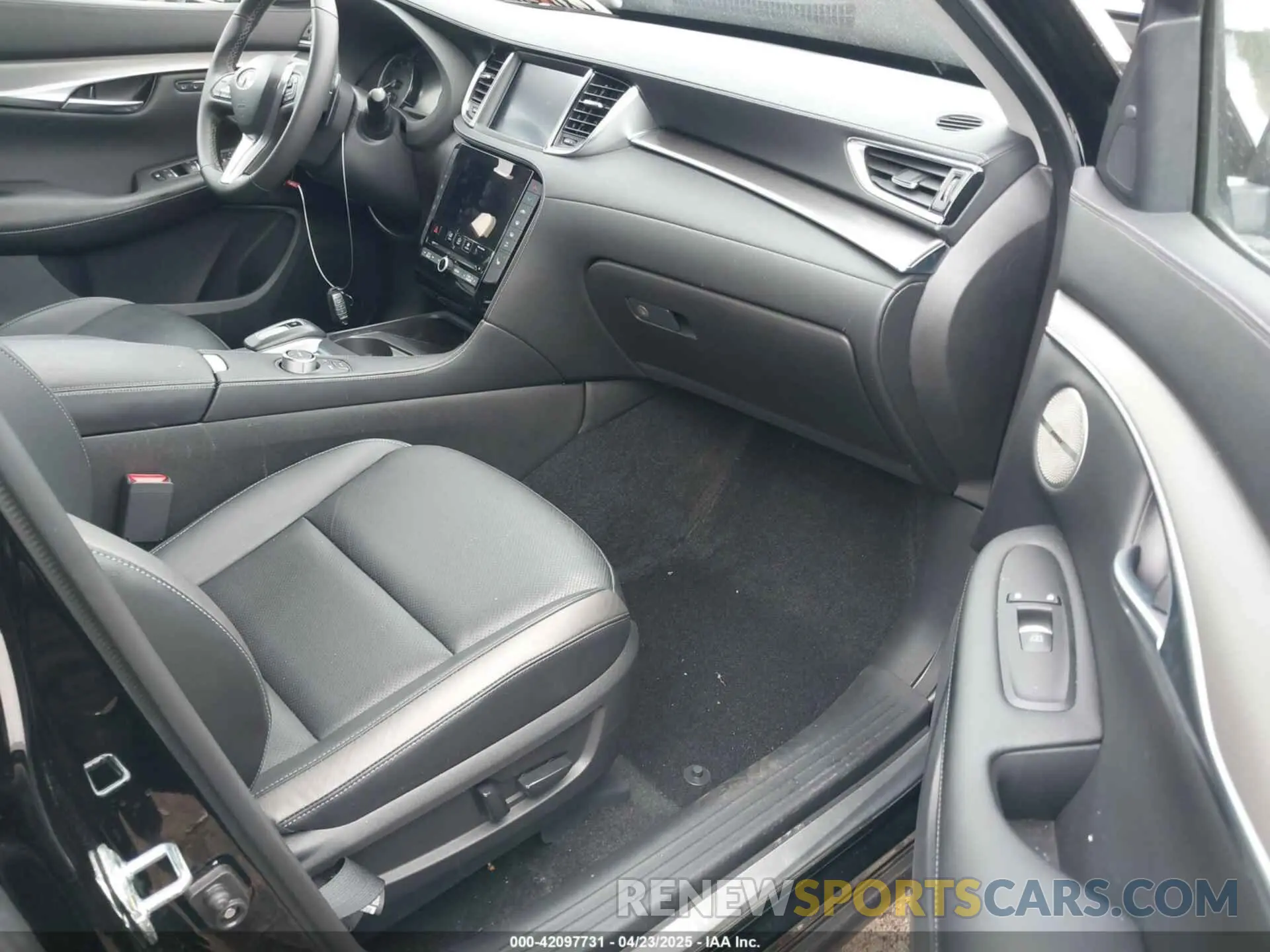5 Photograph of a damaged car 3PCAJ5BA7PF116022 INFINITI QX50 2023