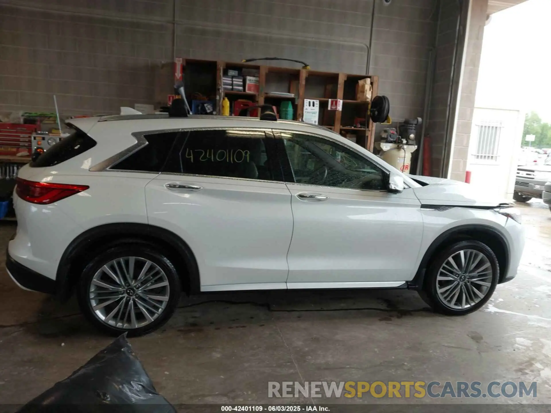 13 Photograph of a damaged car 3PCAJ5DB0PF113761 INFINITI QX50 2023