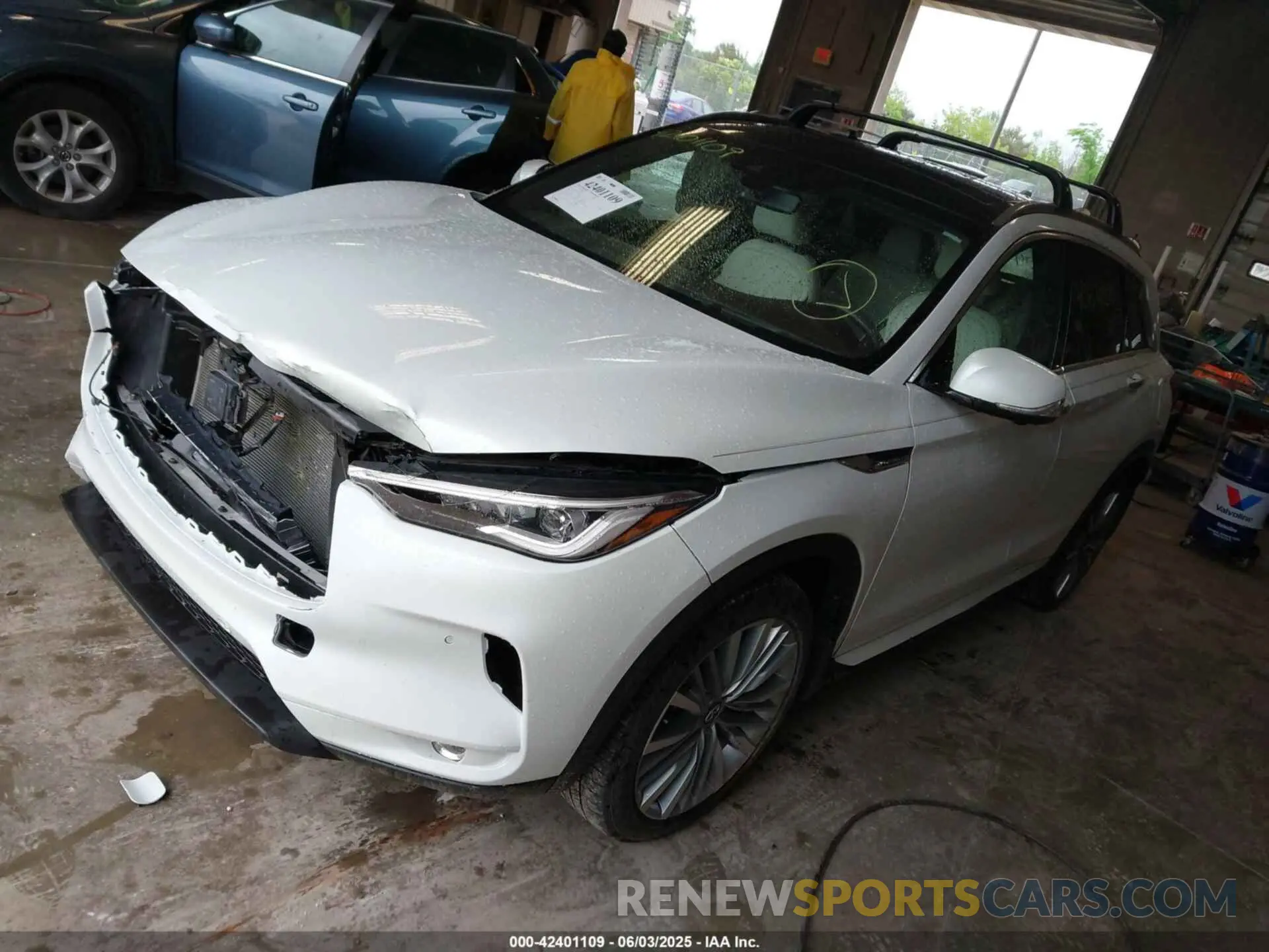 2 Photograph of a damaged car 3PCAJ5DB0PF113761 INFINITI QX50 2023