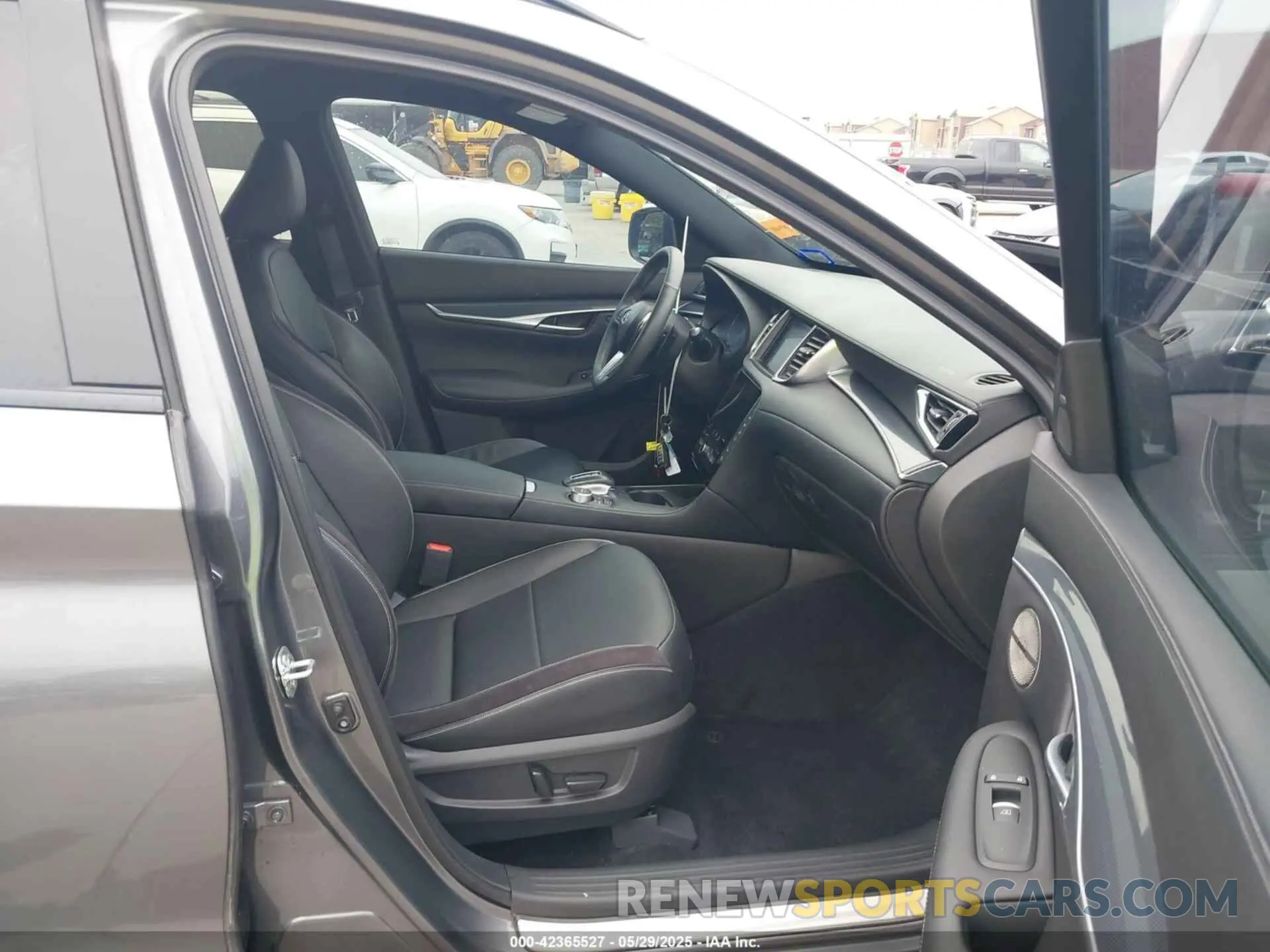 5 Photograph of a damaged car 3PCAJ5FA9PF108160 INFINITI QX50 2023