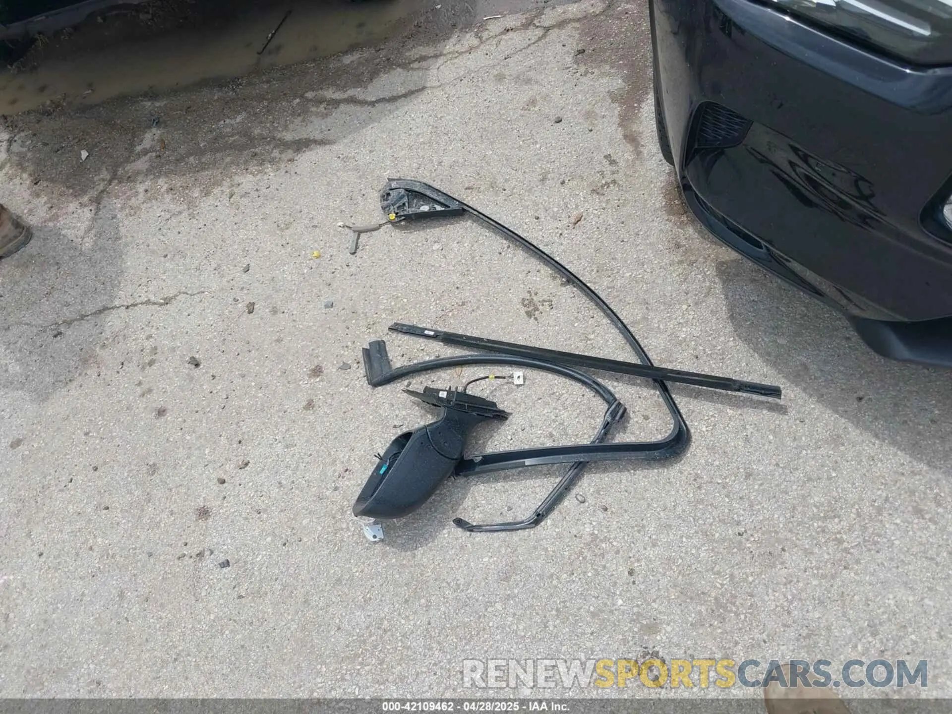 12 Photograph of a damaged car 3PCAJ5BA7RF101801 INFINITI QX50 2024