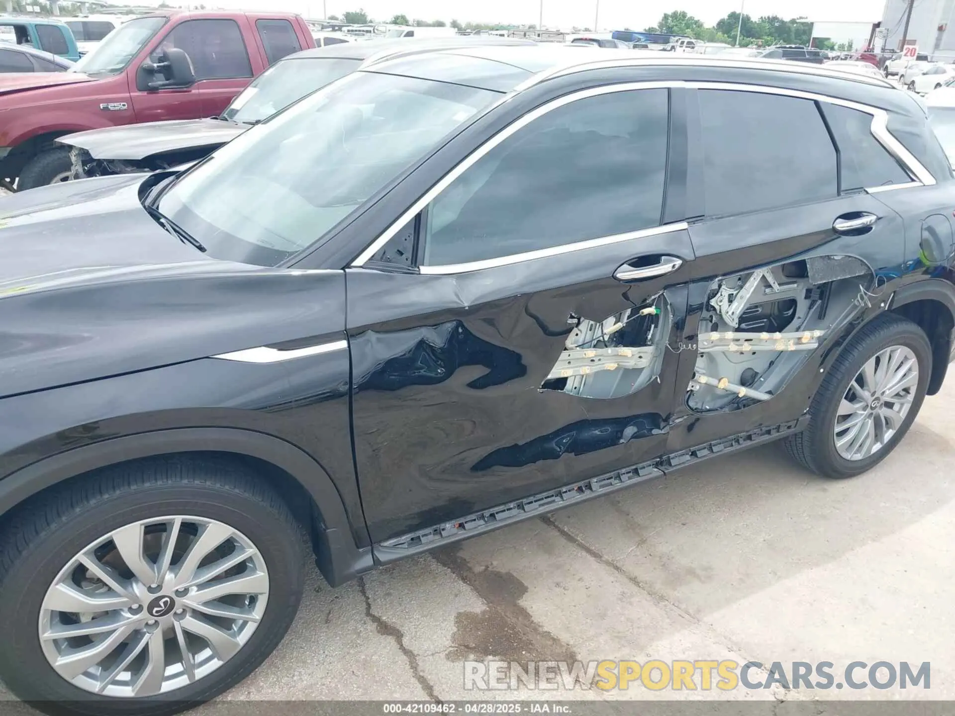 6 Photograph of a damaged car 3PCAJ5BA7RF101801 INFINITI QX50 2024