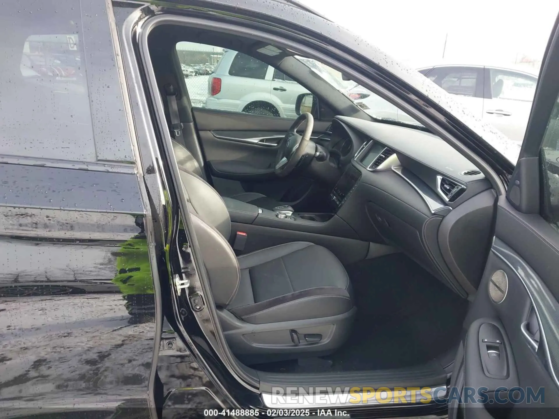 5 Photograph of a damaged car 3PCAJ5FB7RF101400 INFINITI QX50 2024