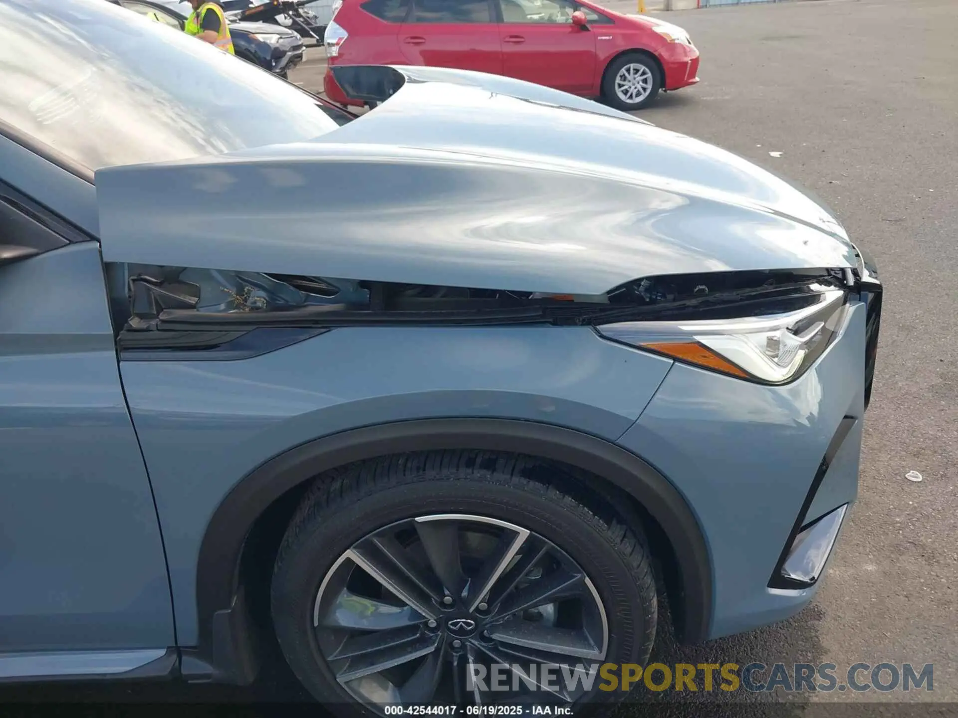 18 Photograph of a damaged car 3PCAJ5FB5SF106391 INFINITI QX50 2025