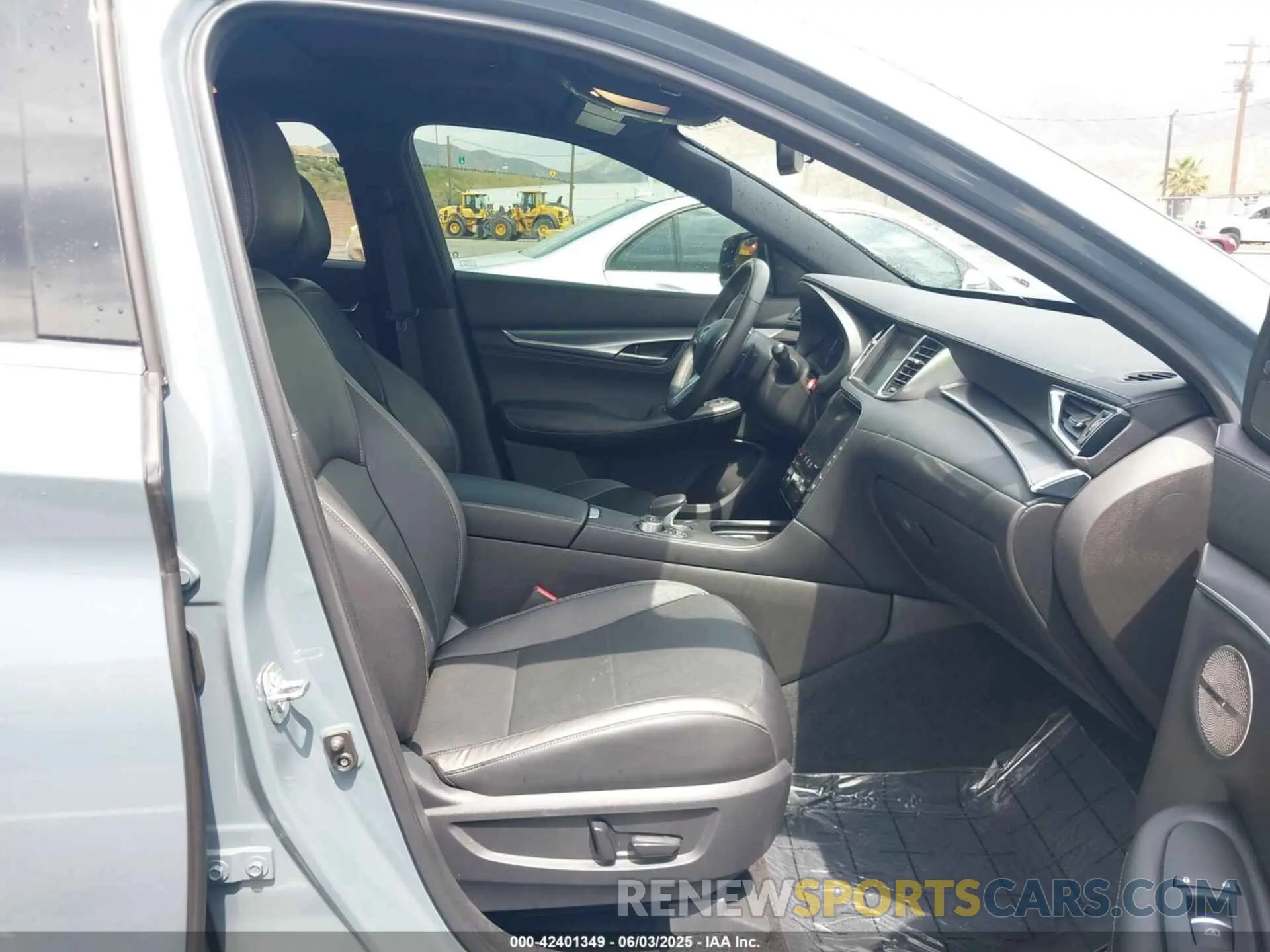 5 Photograph of a damaged car 3PCAJ5K34NF102027 INFINITI QX55 2022