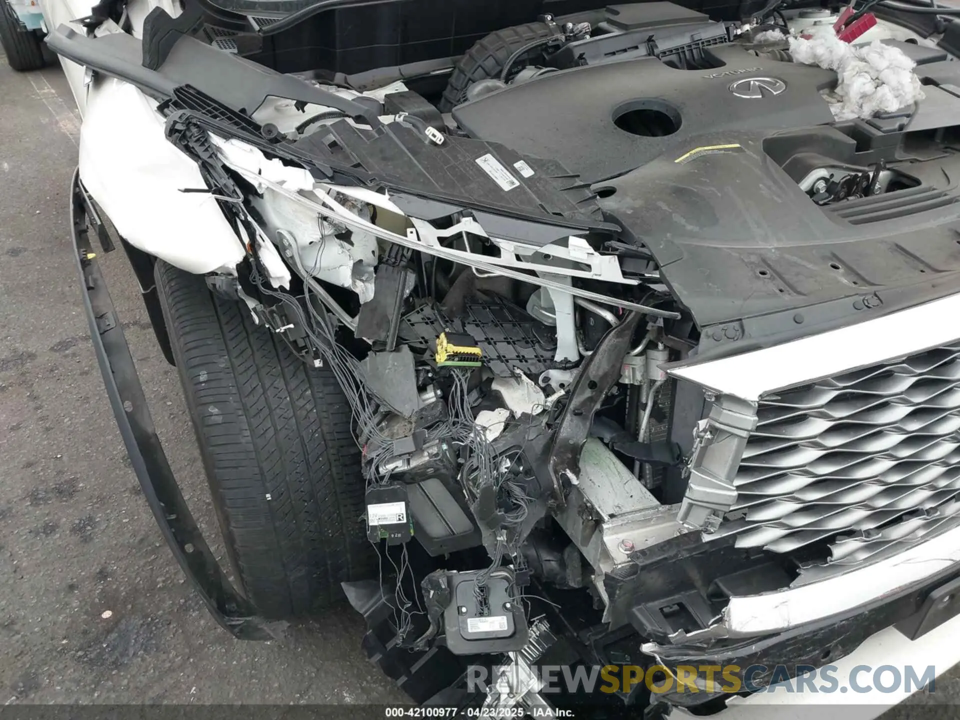18 Photograph of a damaged car 3PCAJ5K3XNF101092 INFINITI QX55 2022