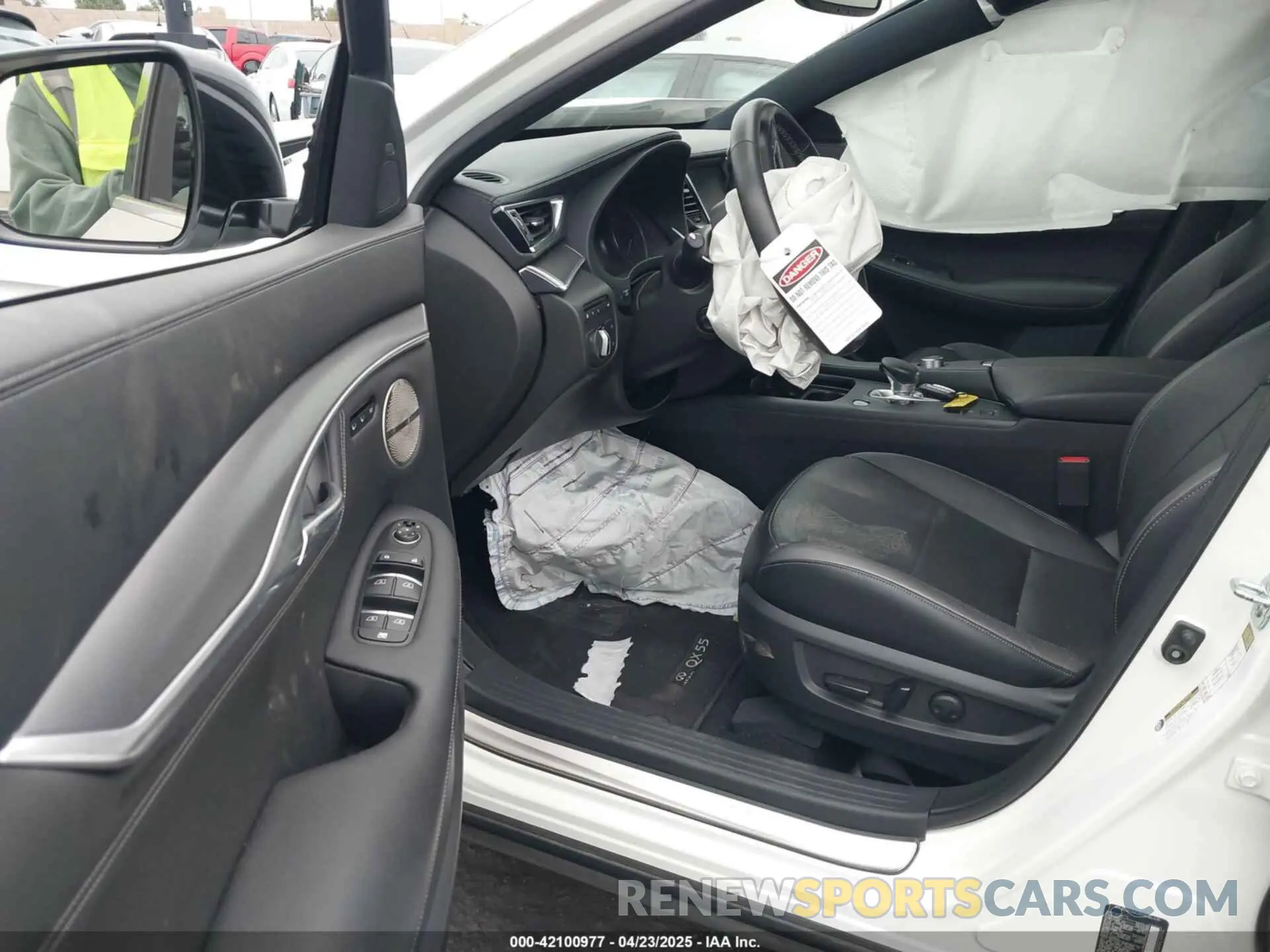 5 Photograph of a damaged car 3PCAJ5K3XNF101092 INFINITI QX55 2022