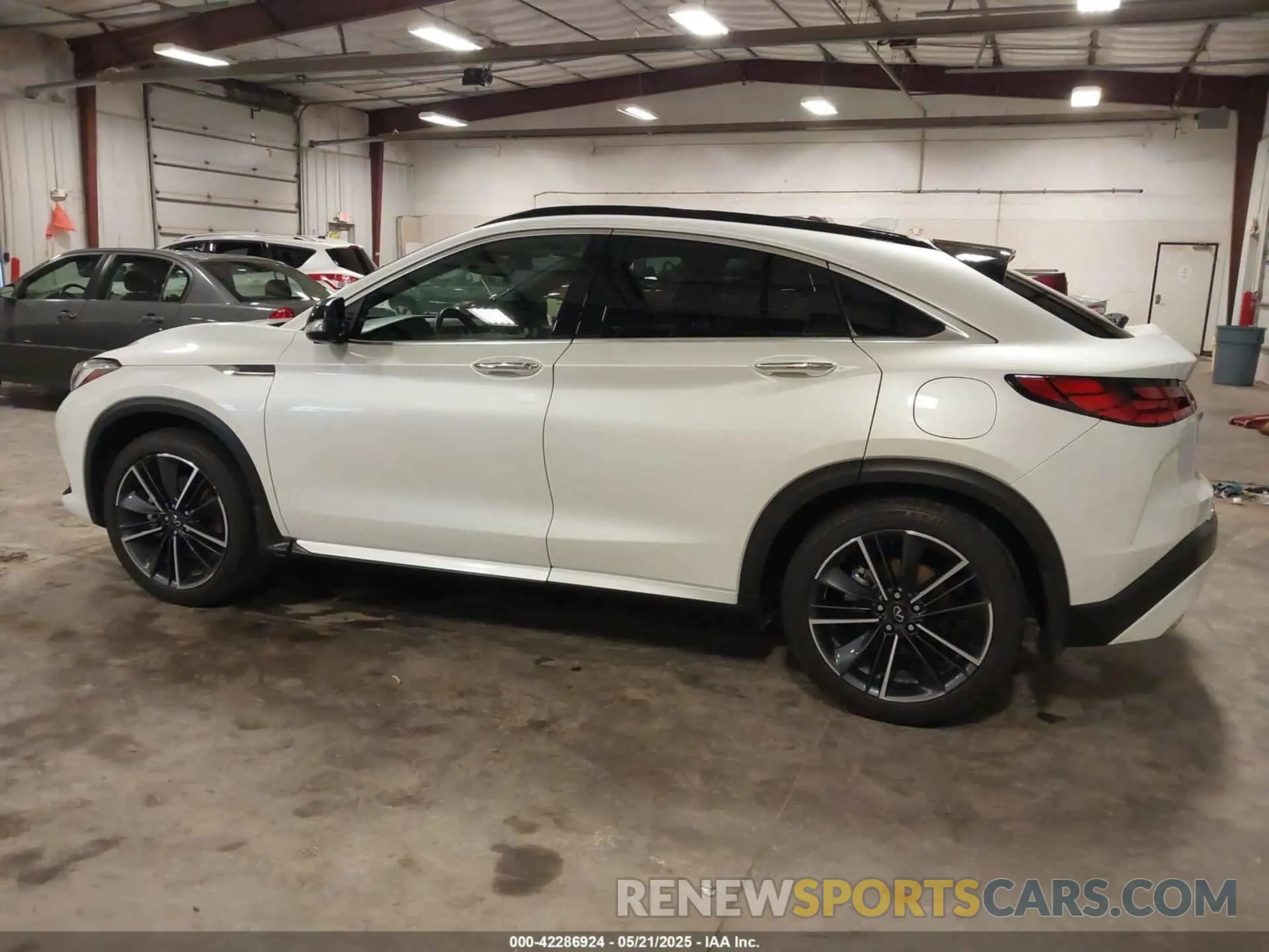14 Photograph of a damaged car 3PCAJ5KR3PF121093 INFINITI QX55 2023