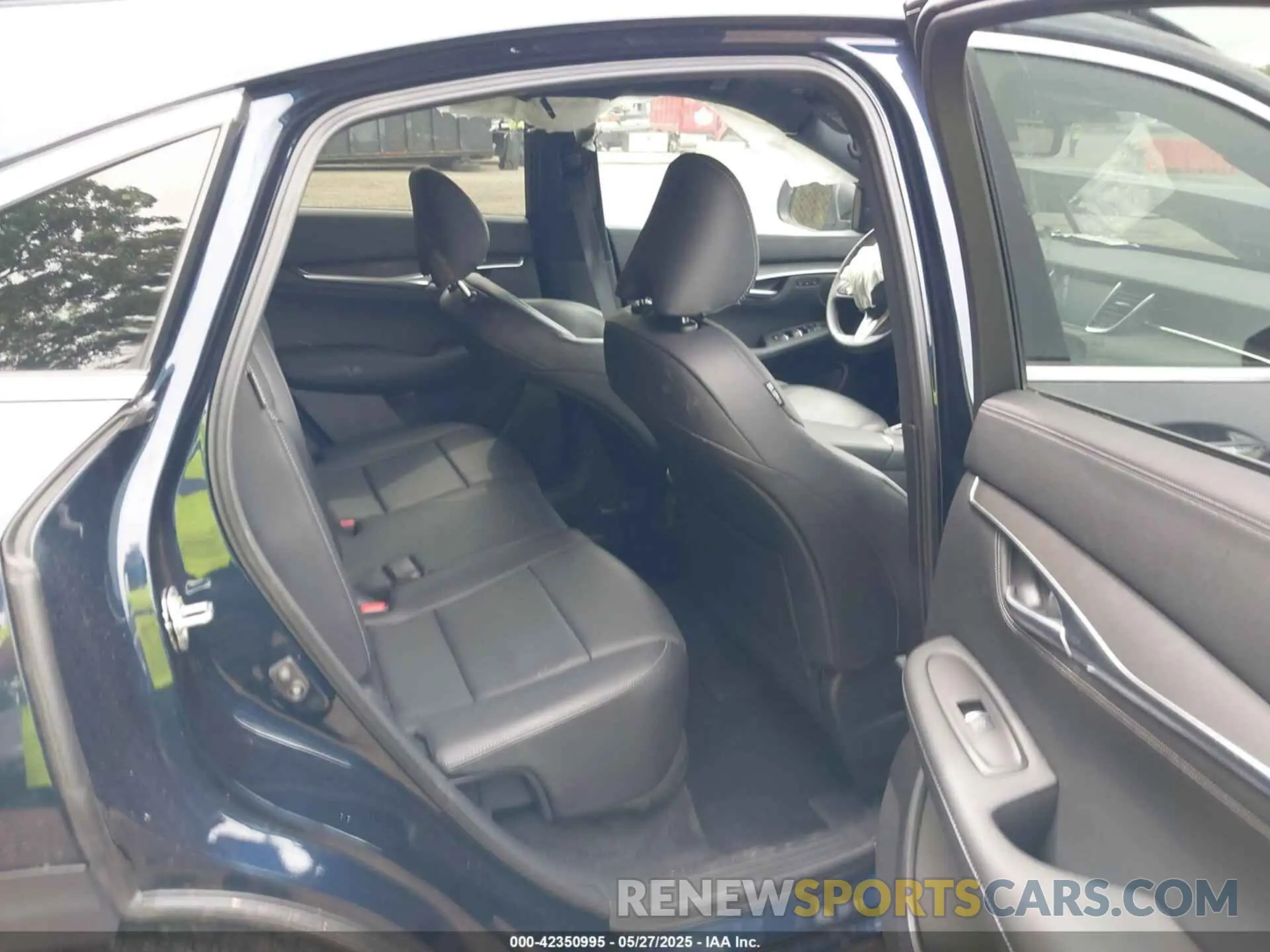 8 Photograph of a damaged car 3PCAJ5JR4SF100585 INFINITI QX55 2025
