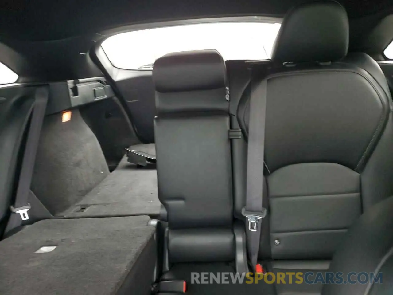 10 Photograph of a damaged car 3PCAJ5K39NF100886 INFINITI QX55 ESSEN 2022