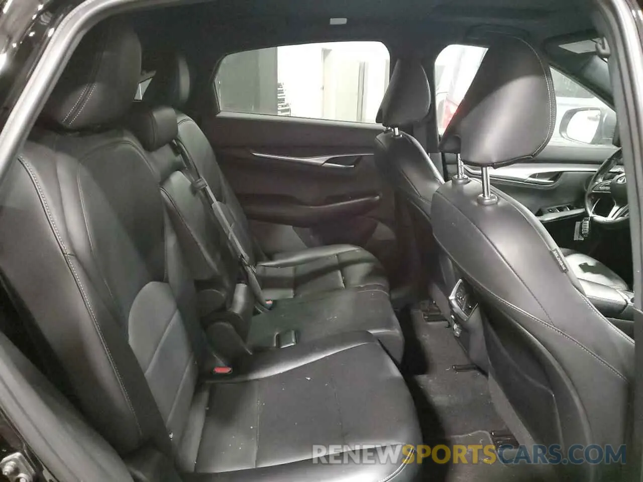 10 Photograph of a damaged car 3PCAJ5J39NF106026 INFINITI QX55 LUXE 2022
