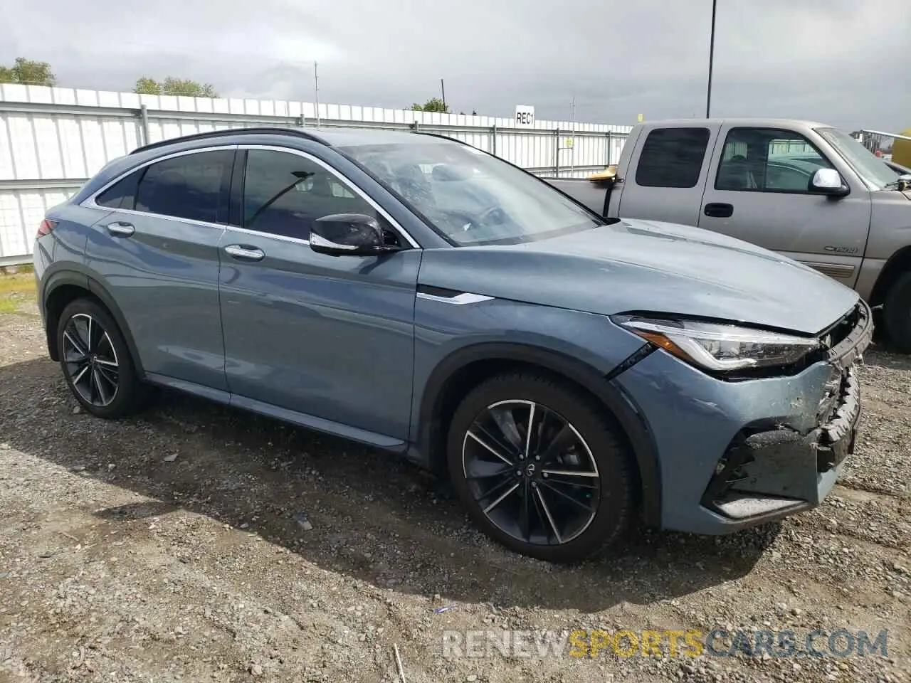 4 Photograph of a damaged car 3PCAJ5L32NF102462 INFINITI QX55 SENSO 2022
