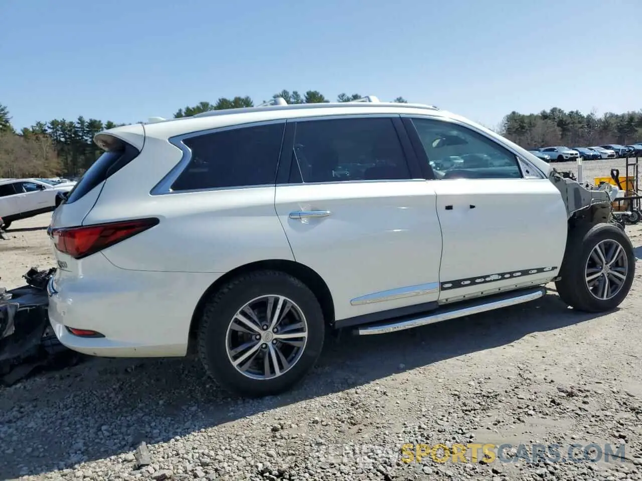 3 Photograph of a damaged car 5N1DL0MM0KC515907 INFINITI QX60 2019