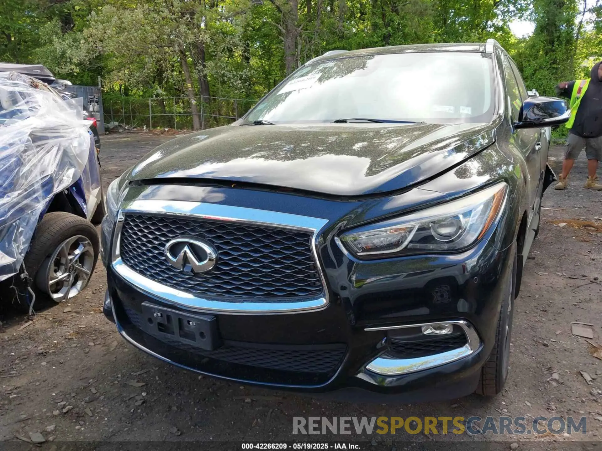 12 Photograph of a damaged car 5N1DL0MM1KC501532 INFINITI QX60 2019