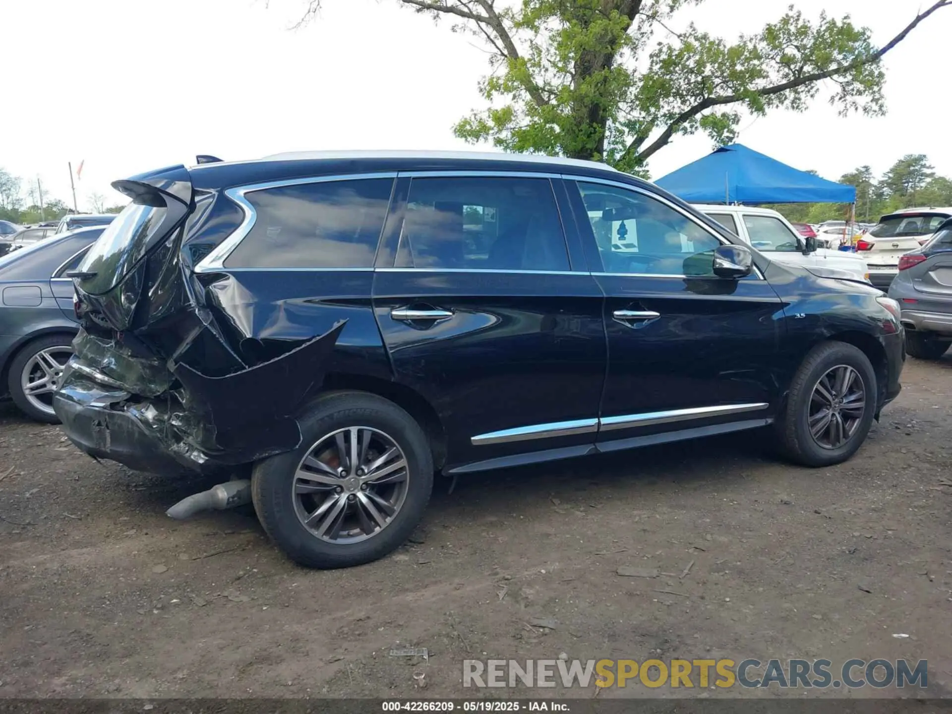 13 Photograph of a damaged car 5N1DL0MM1KC501532 INFINITI QX60 2019