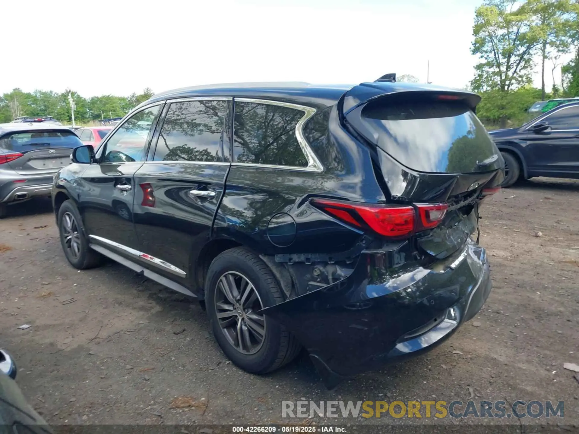 14 Photograph of a damaged car 5N1DL0MM1KC501532 INFINITI QX60 2019