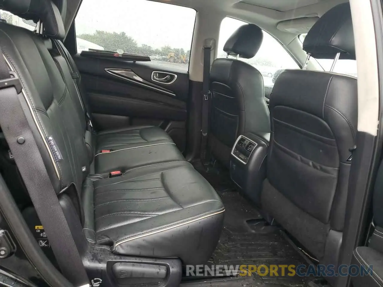 11 Photograph of a damaged car 5N1DL0MM1KC509940 INFINITI QX60 2019