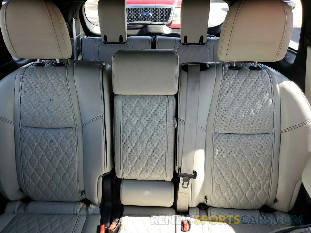 10 Photograph of a damaged car 5N1DL0MM1KC510294 INFINITI QX60 2019