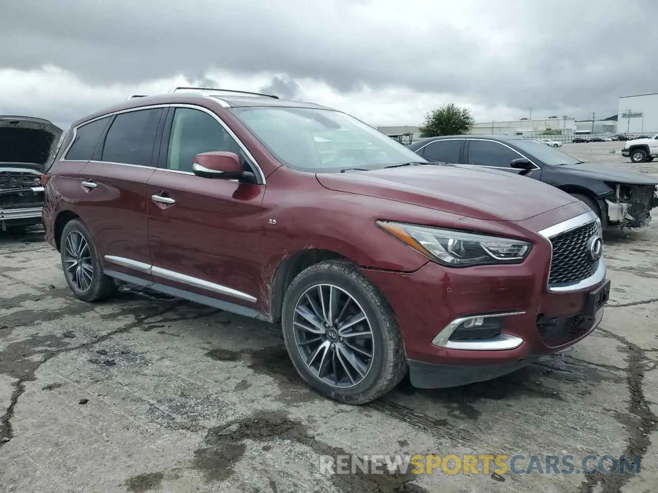 4 Photograph of a damaged car 5N1DL0MM1KC524115 INFINITI QX60 2019