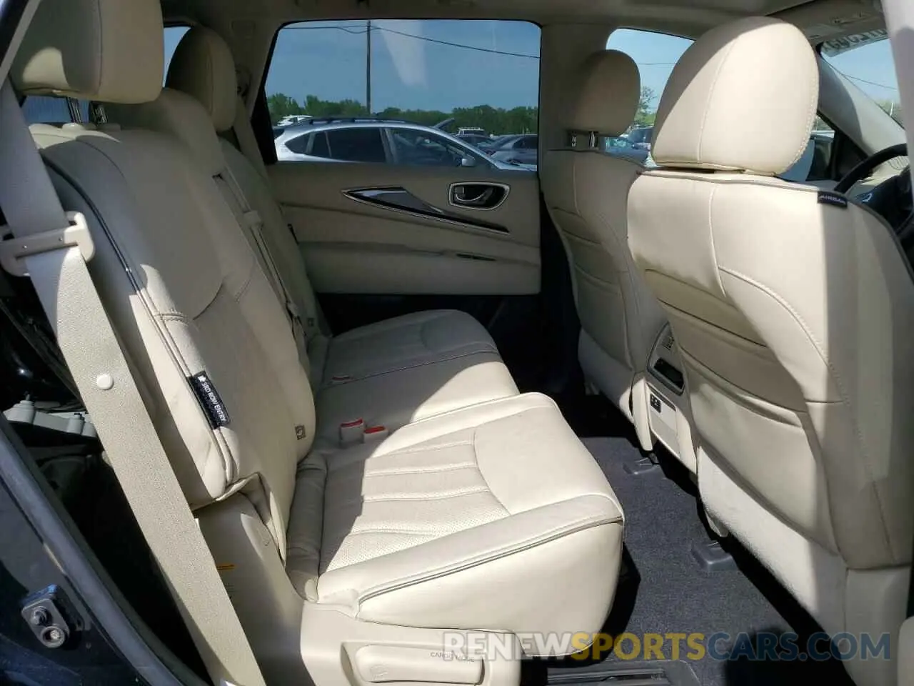 11 Photograph of a damaged car 5N1DL0MM1KC556515 INFINITI QX60 2019