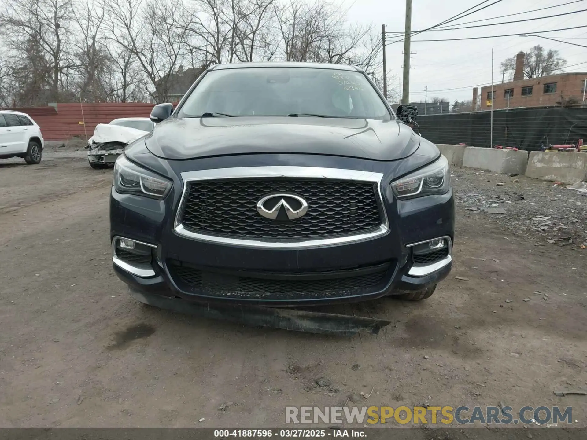 12 Photograph of a damaged car 5N1DL0MM1KC566946 INFINITI QX60 2019