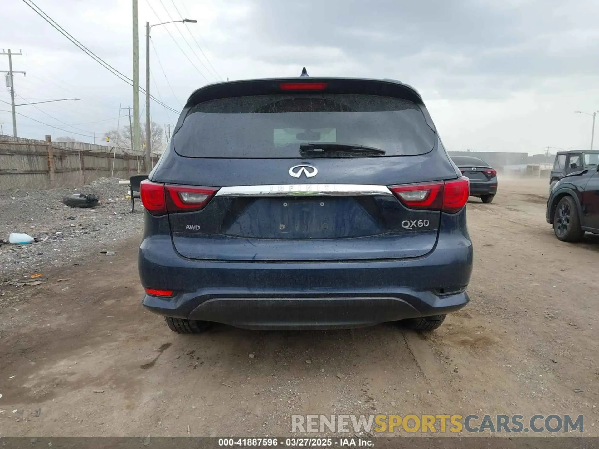 16 Photograph of a damaged car 5N1DL0MM1KC566946 INFINITI QX60 2019