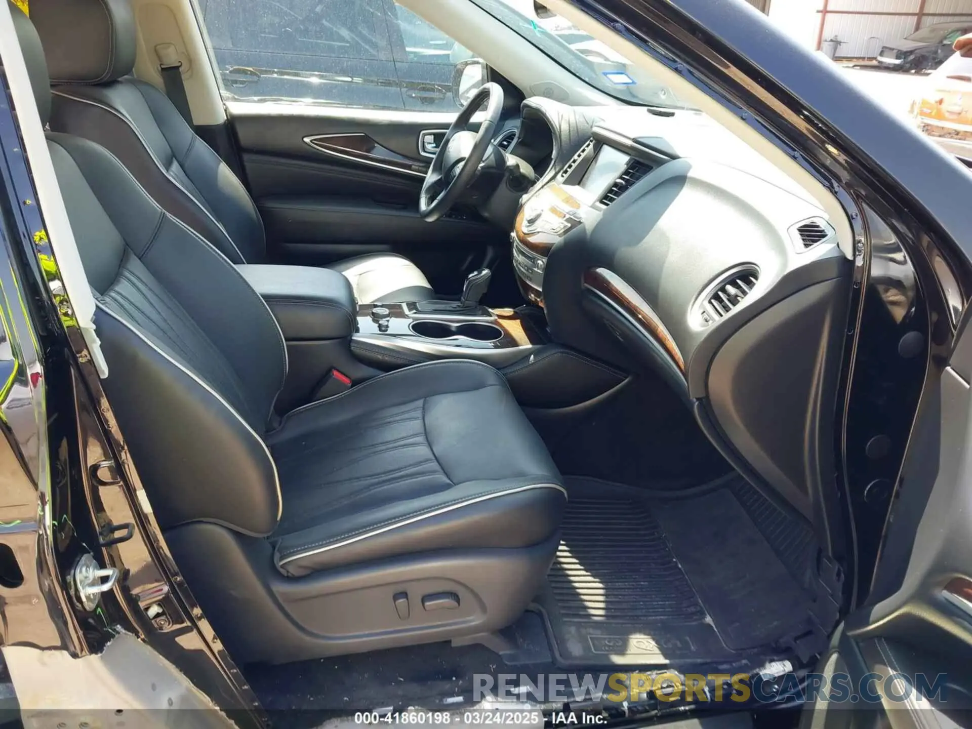 5 Photograph of a damaged car 5N1DL0MM2KC516363 INFINITI QX60 2019