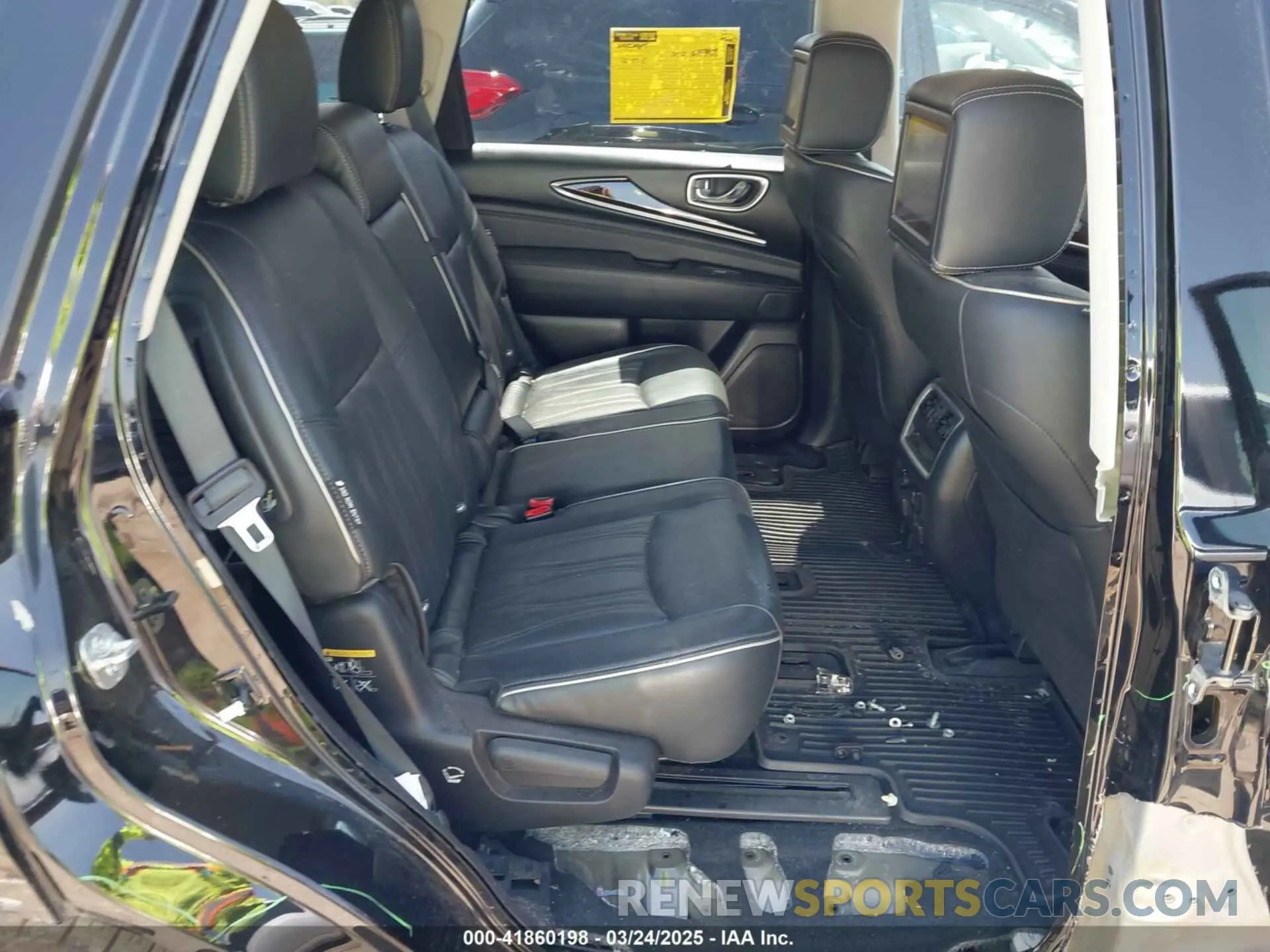8 Photograph of a damaged car 5N1DL0MM2KC516363 INFINITI QX60 2019