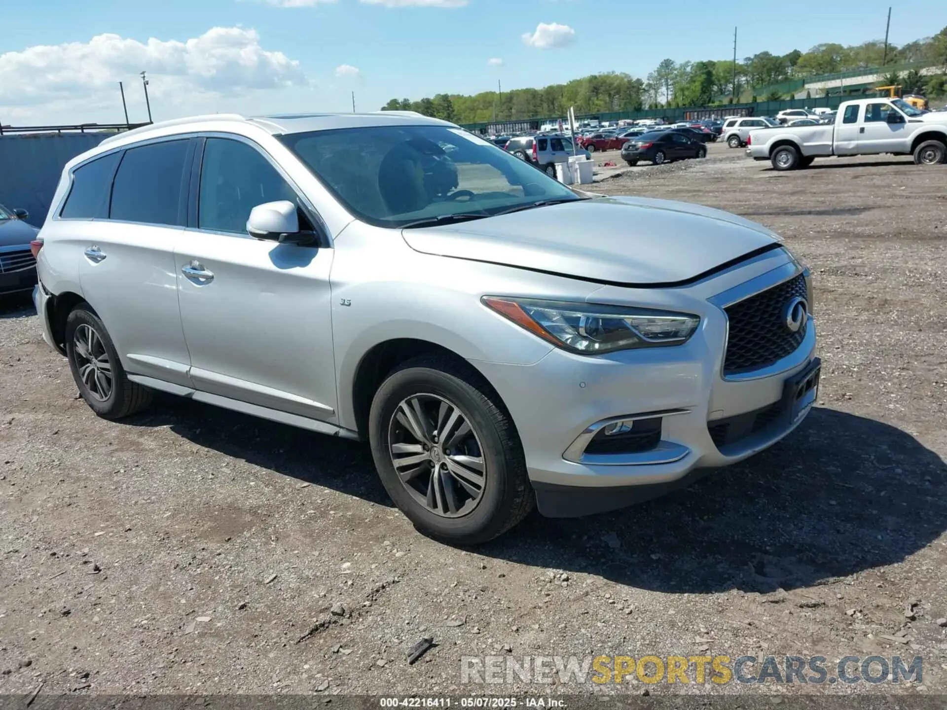 1 Photograph of a damaged car 5N1DL0MM2KC525869 INFINITI QX60 2019