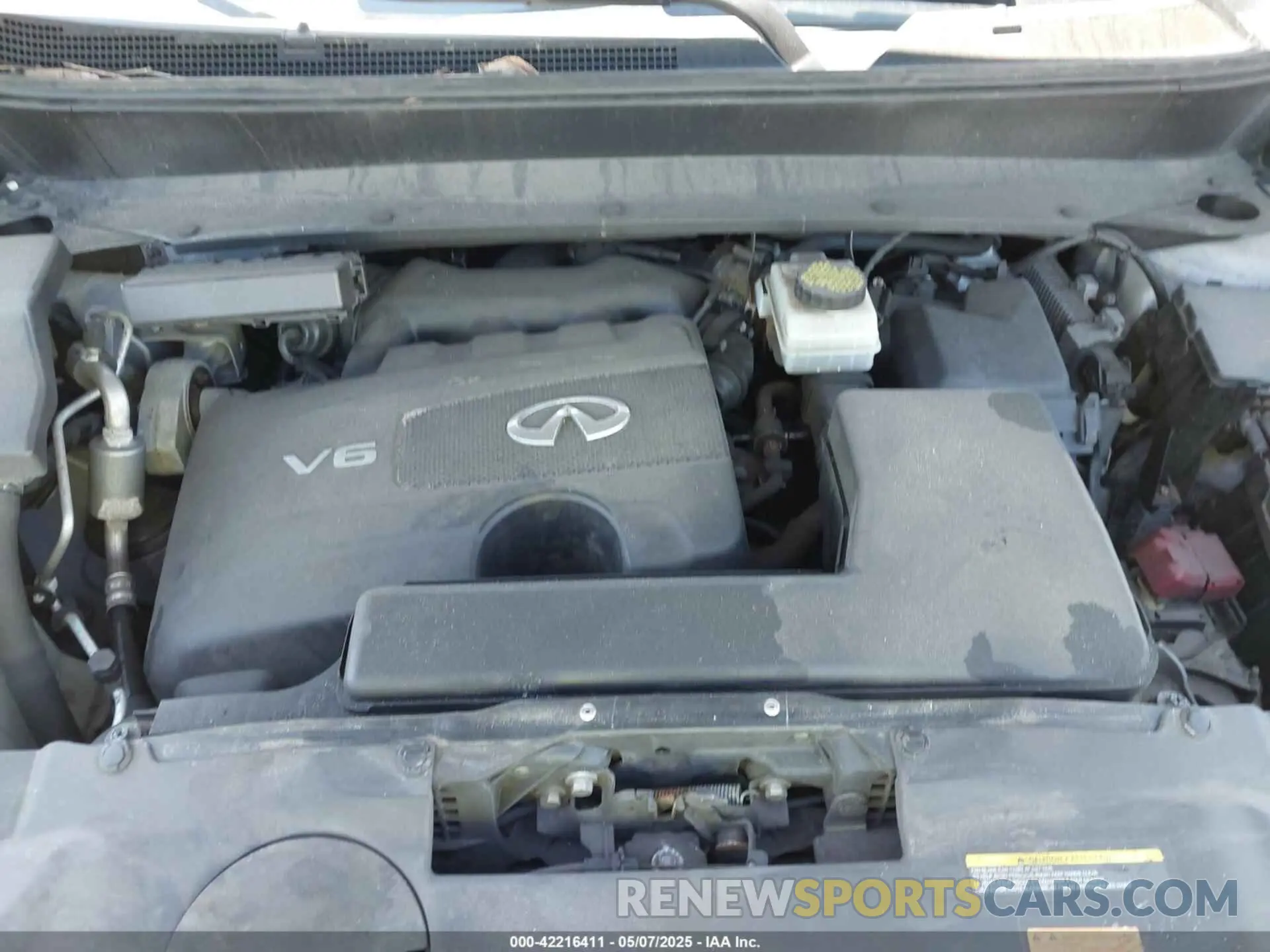 10 Photograph of a damaged car 5N1DL0MM2KC525869 INFINITI QX60 2019