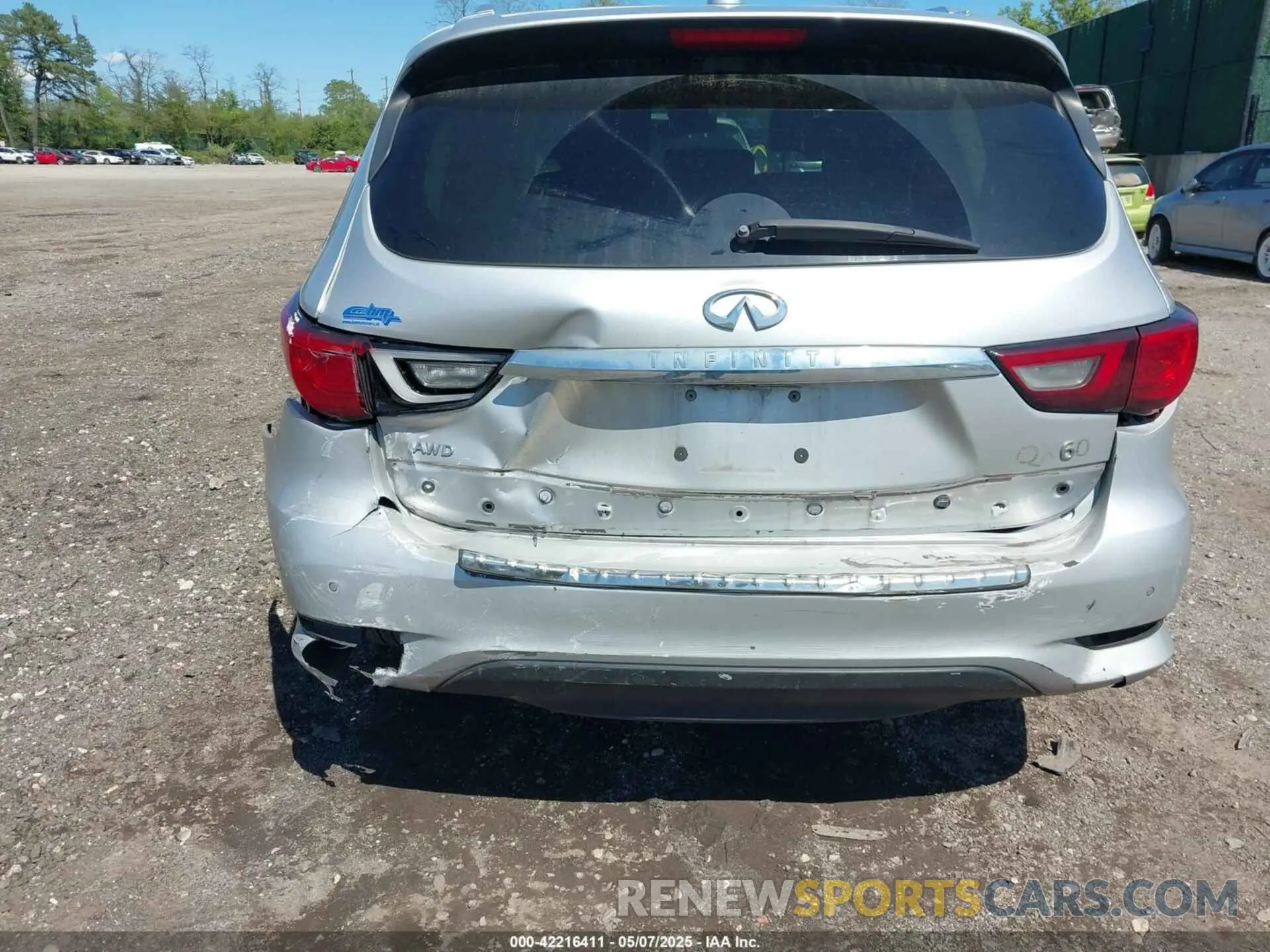 6 Photograph of a damaged car 5N1DL0MM2KC525869 INFINITI QX60 2019