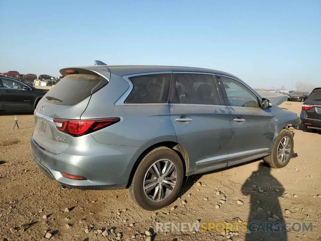 3 Photograph of a damaged car 5N1DL0MM2KC561173 INFINITI QX60 2019