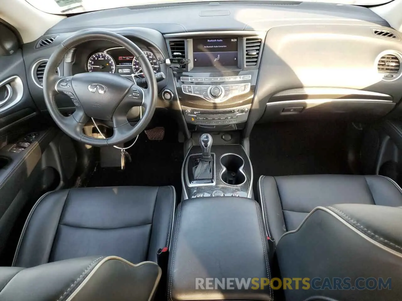 8 Photograph of a damaged car 5N1DL0MM2KC561173 INFINITI QX60 2019