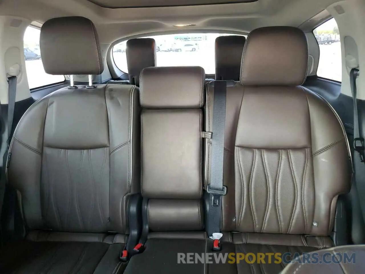 10 Photograph of a damaged car 5N1DL0MM2KC561741 INFINITI QX60 2019