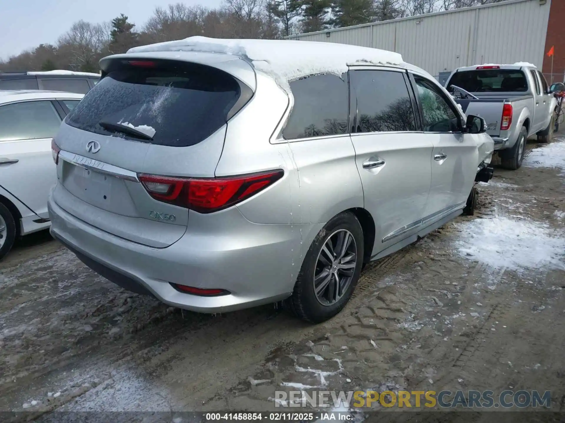 4 Photograph of a damaged car 5N1DL0MM3KC557102 INFINITI QX60 2019