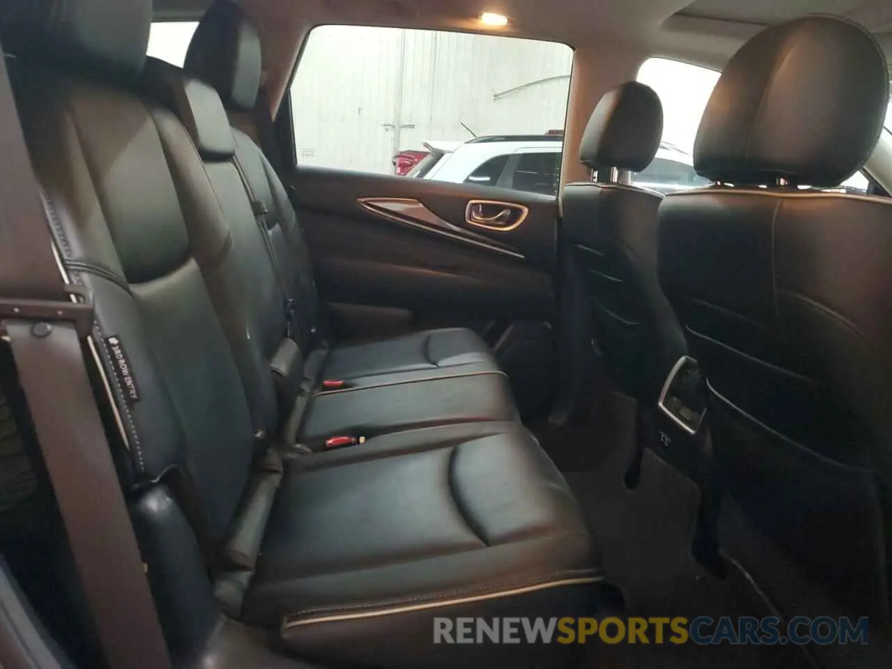 10 Photograph of a damaged car 5N1DL0MM3KC566592 INFINITI QX60 2019