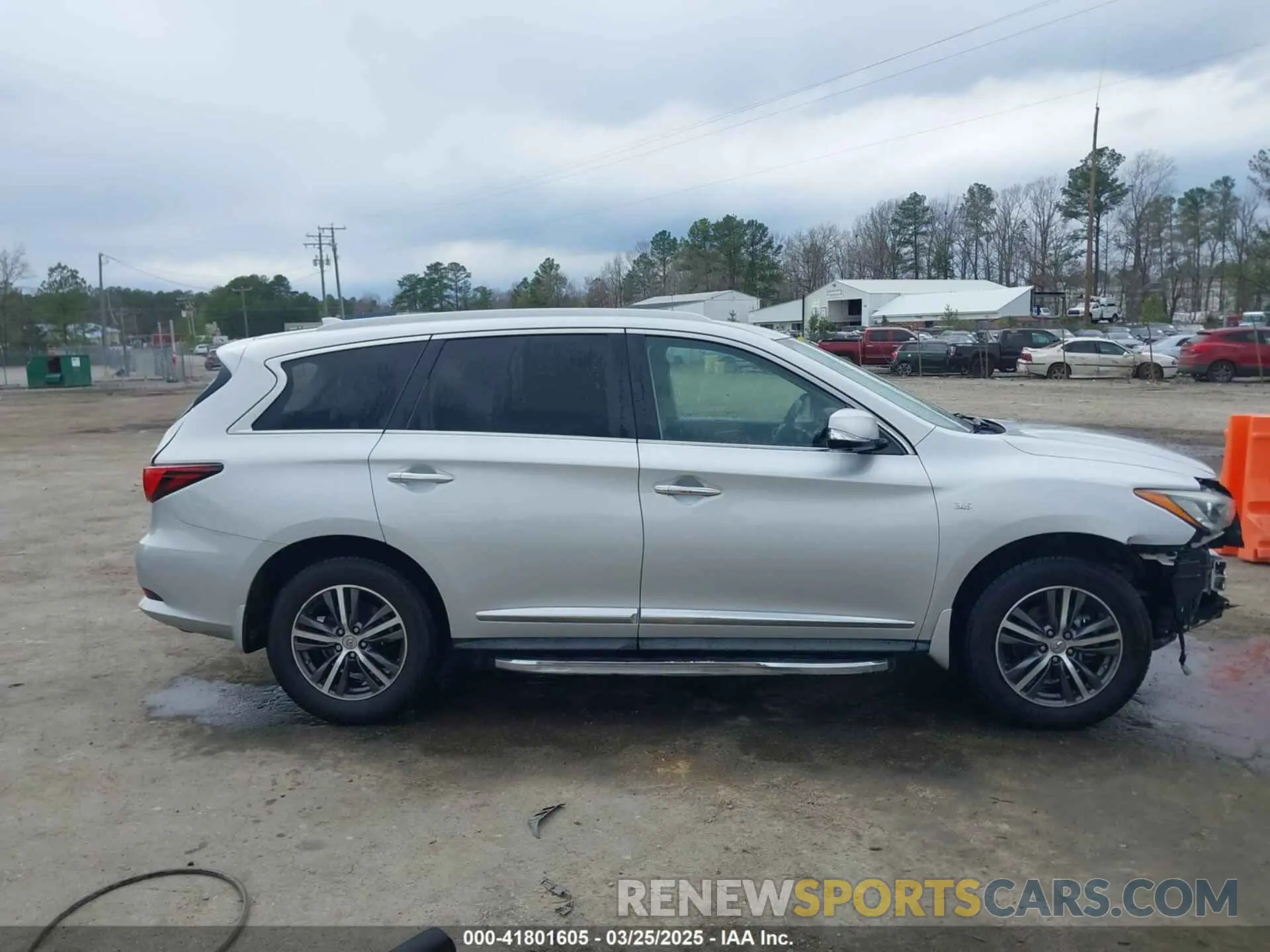 13 Photograph of a damaged car 5N1DL0MM4KC503100 INFINITI QX60 2019