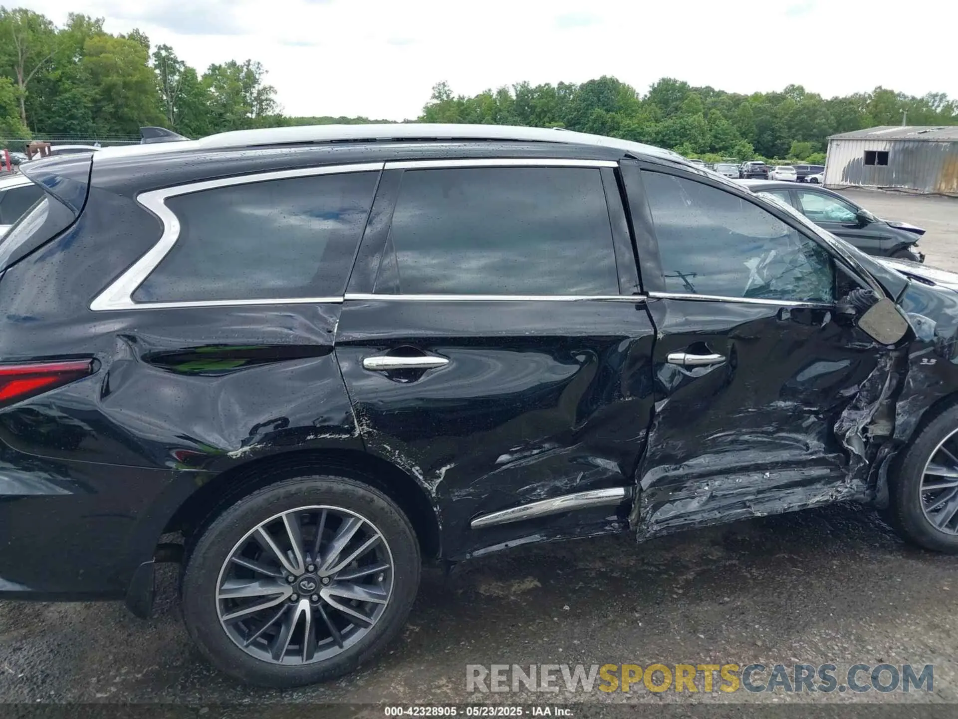 13 Photograph of a damaged car 5N1DL0MM4KC505140 INFINITI QX60 2019
