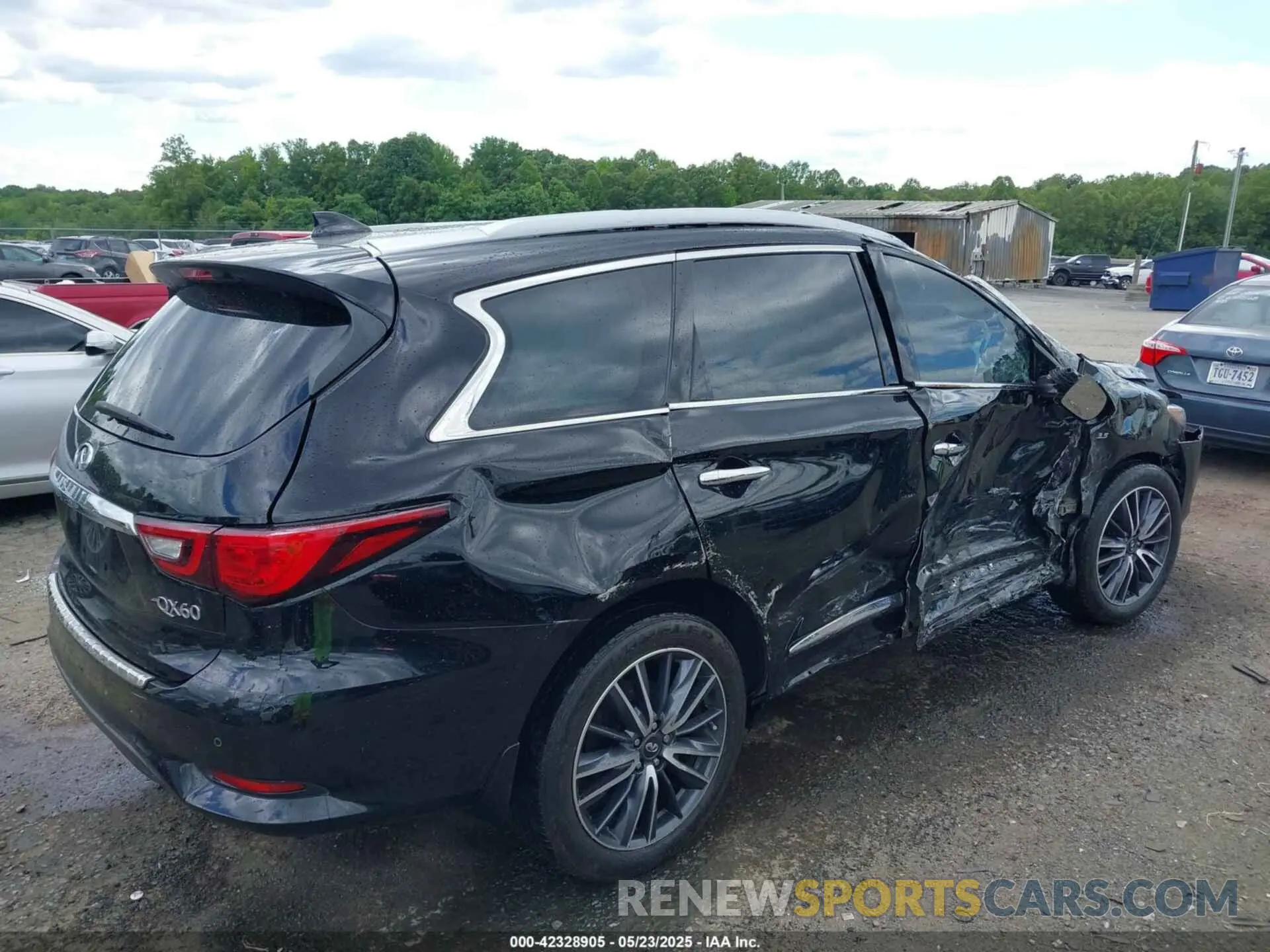 4 Photograph of a damaged car 5N1DL0MM4KC505140 INFINITI QX60 2019