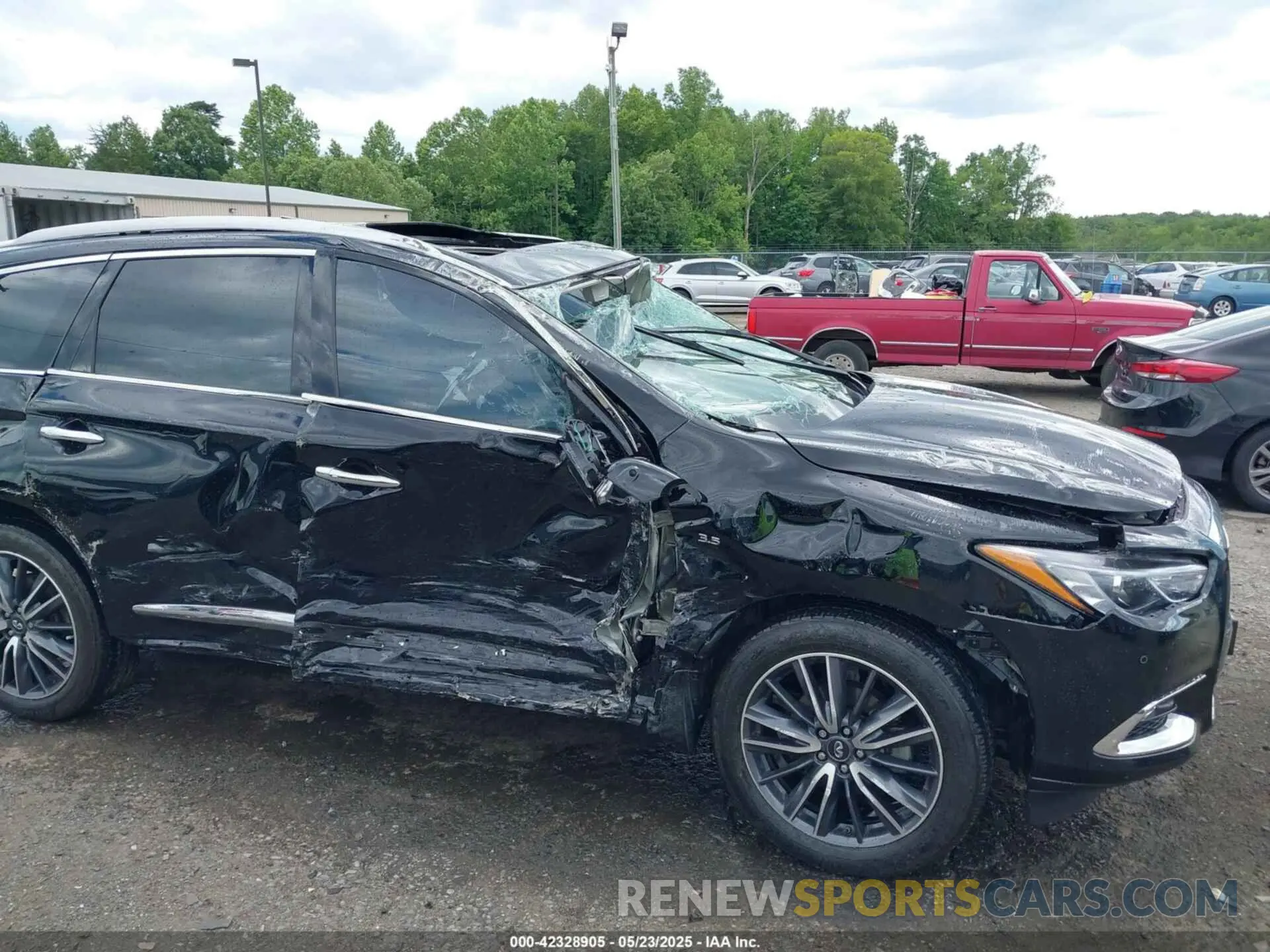 6 Photograph of a damaged car 5N1DL0MM4KC505140 INFINITI QX60 2019
