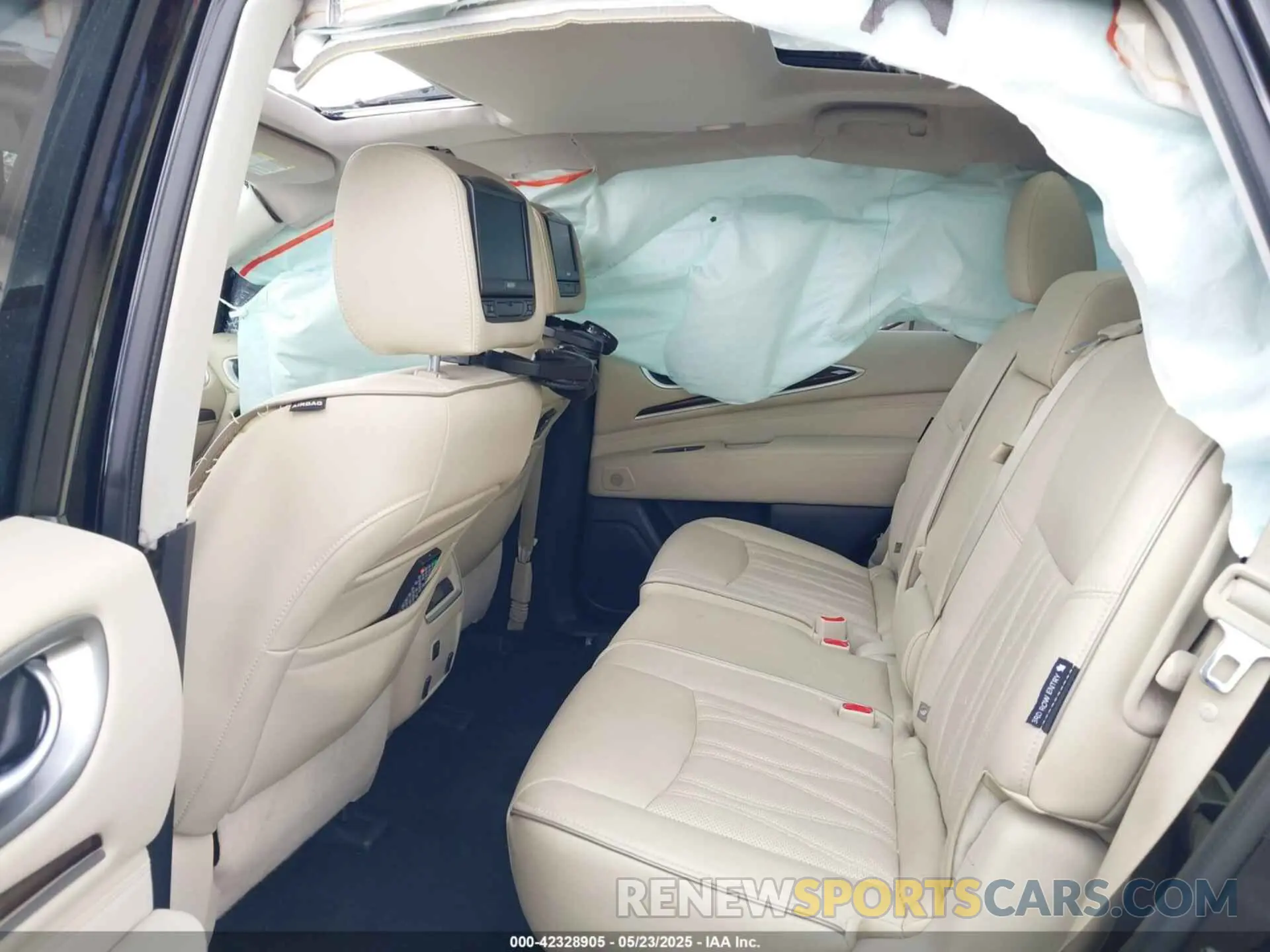 8 Photograph of a damaged car 5N1DL0MM4KC505140 INFINITI QX60 2019