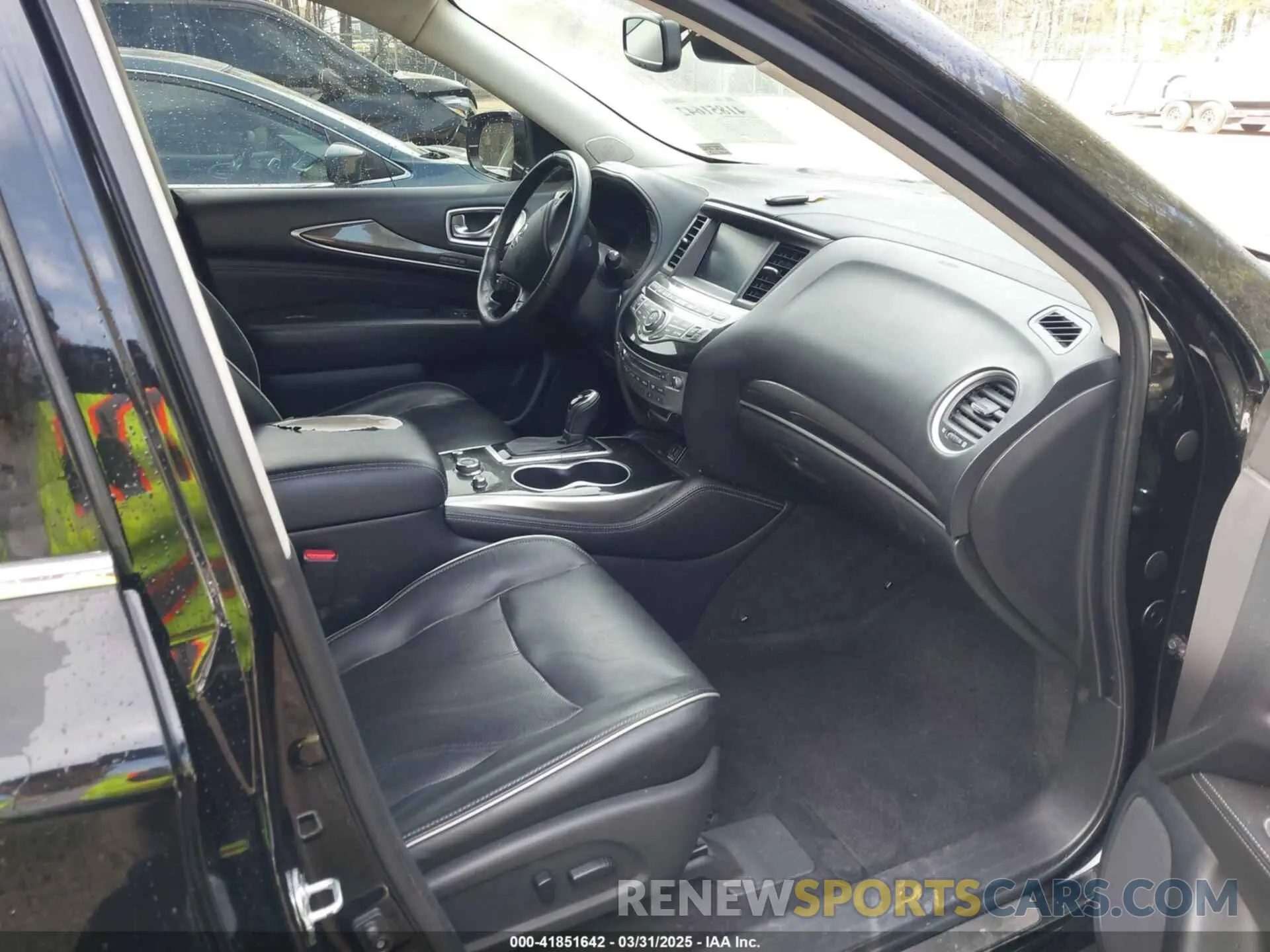 5 Photograph of a damaged car 5N1DL0MM4KC554662 INFINITI QX60 2019
