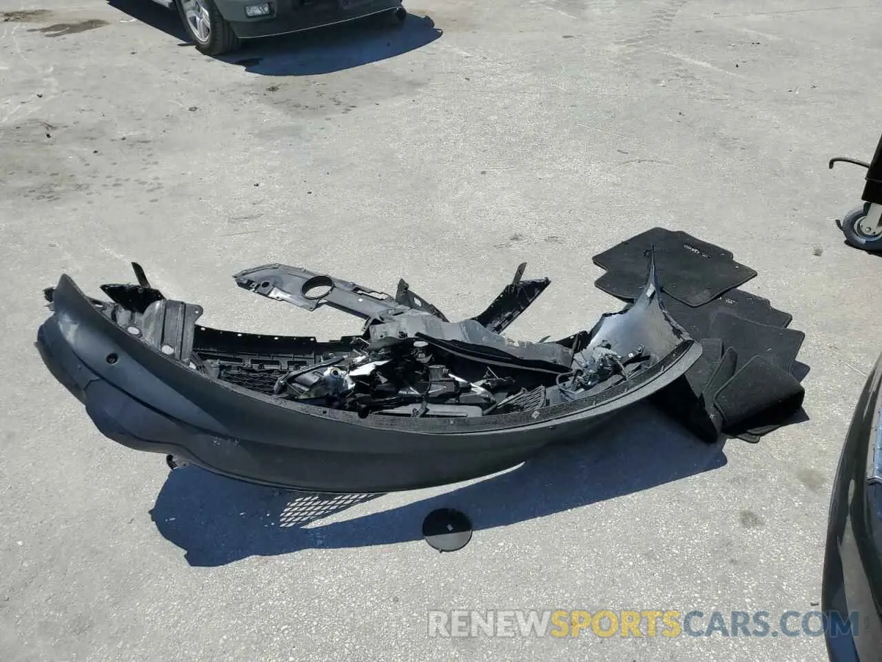 13 Photograph of a damaged car 5N1DL0MM4KC557187 INFINITI QX60 2019