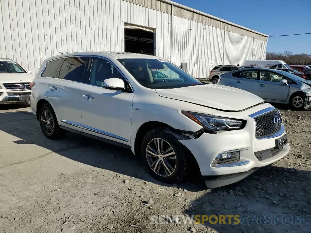 4 Photograph of a damaged car 5N1DL0MM4KC561837 INFINITI QX60 2019