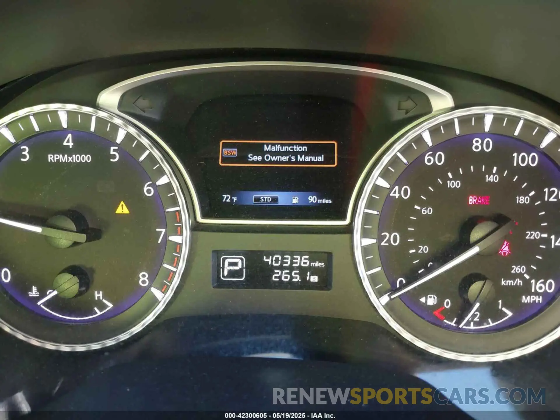 16 Photograph of a damaged car 5N1DL0MM4KC569307 INFINITI QX60 2019