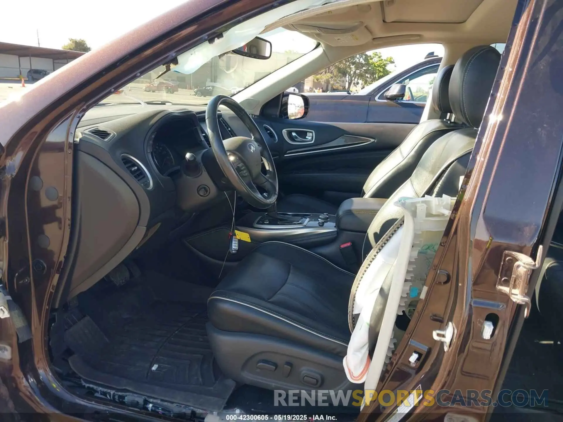 5 Photograph of a damaged car 5N1DL0MM4KC569307 INFINITI QX60 2019