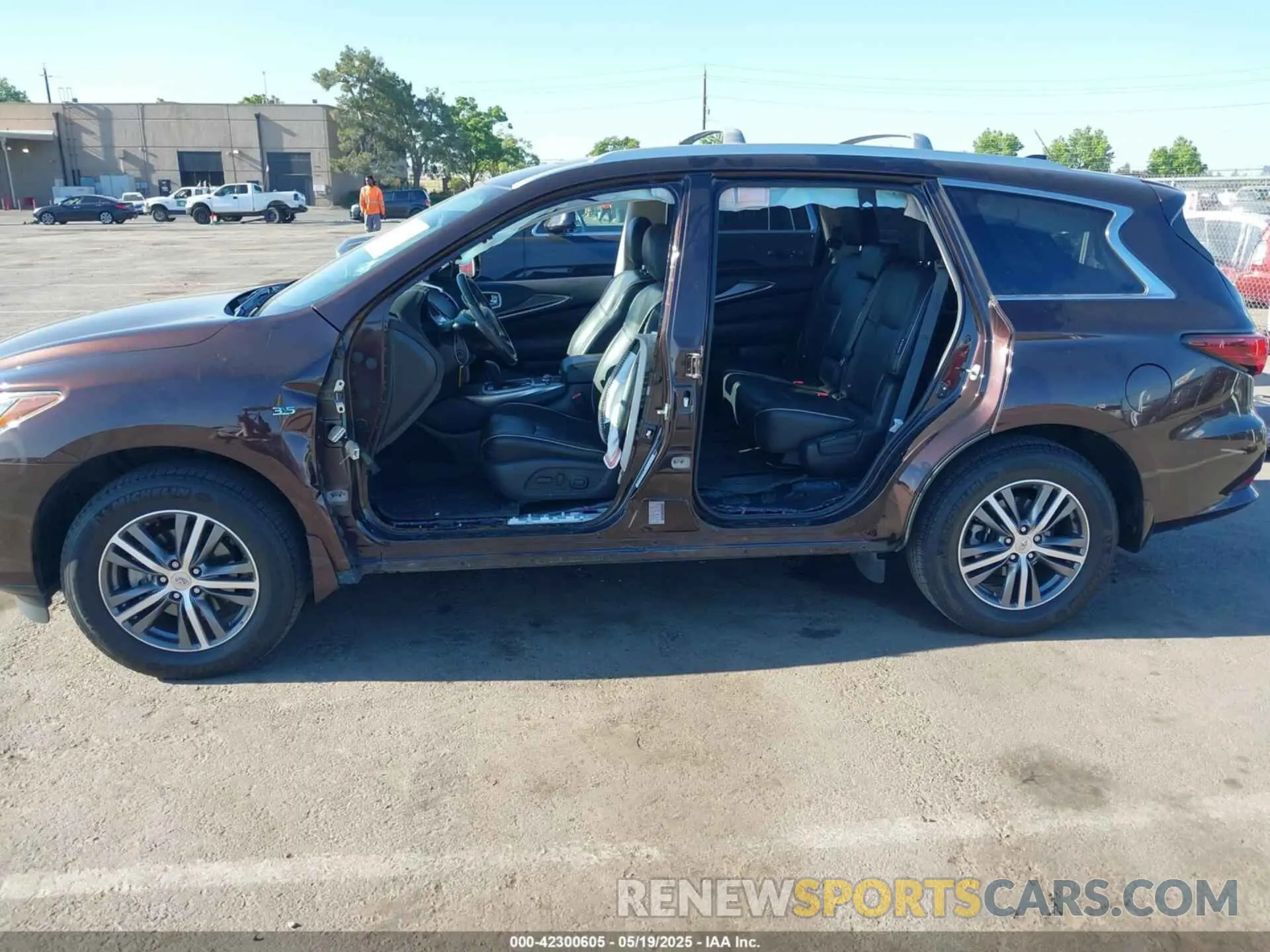 6 Photograph of a damaged car 5N1DL0MM4KC569307 INFINITI QX60 2019