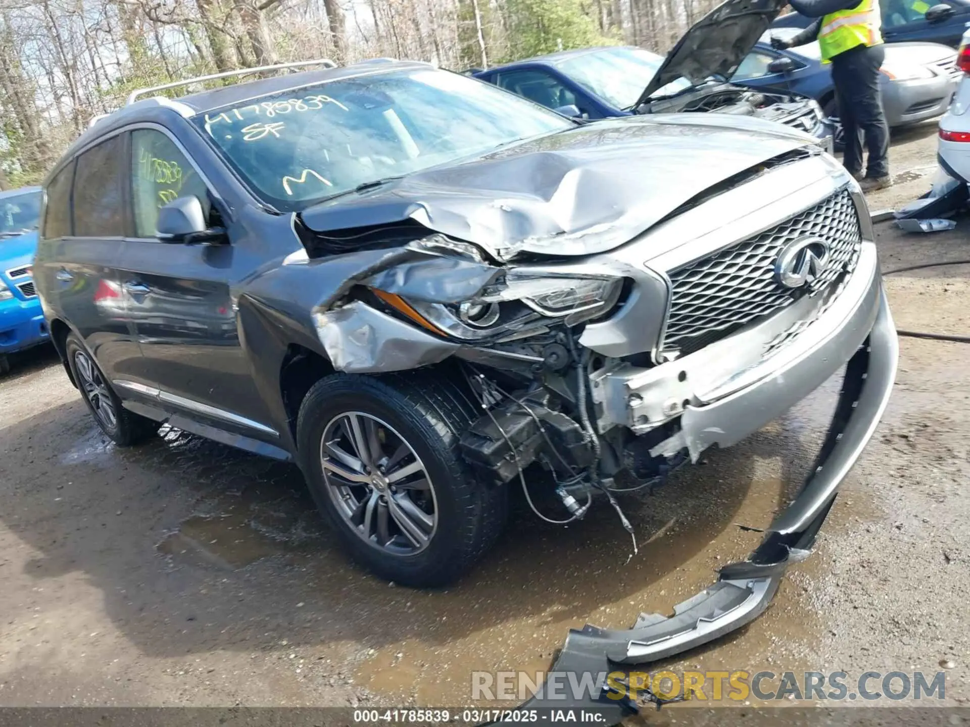 1 Photograph of a damaged car 5N1DL0MM5KC529818 INFINITI QX60 2019