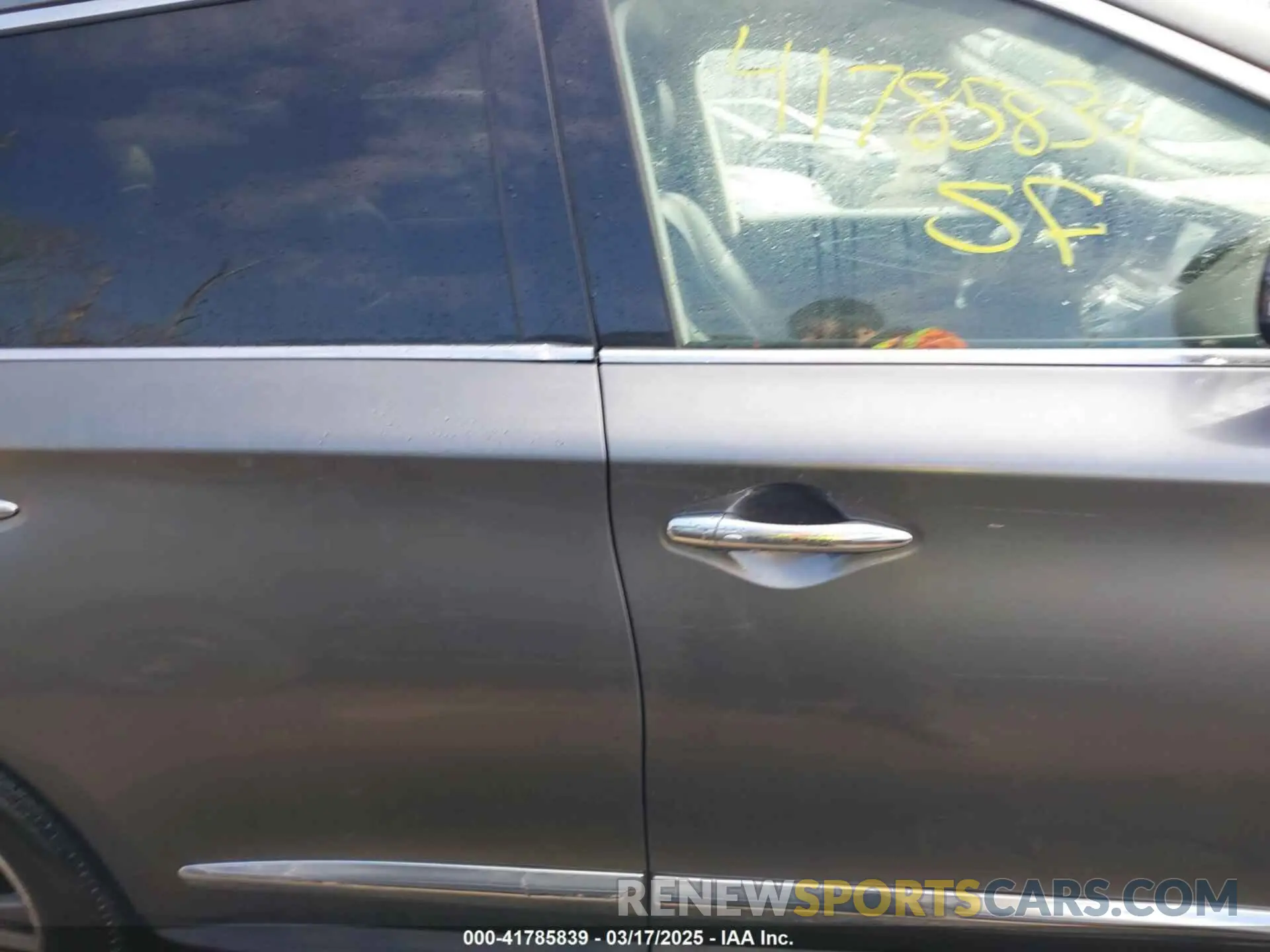 13 Photograph of a damaged car 5N1DL0MM5KC529818 INFINITI QX60 2019